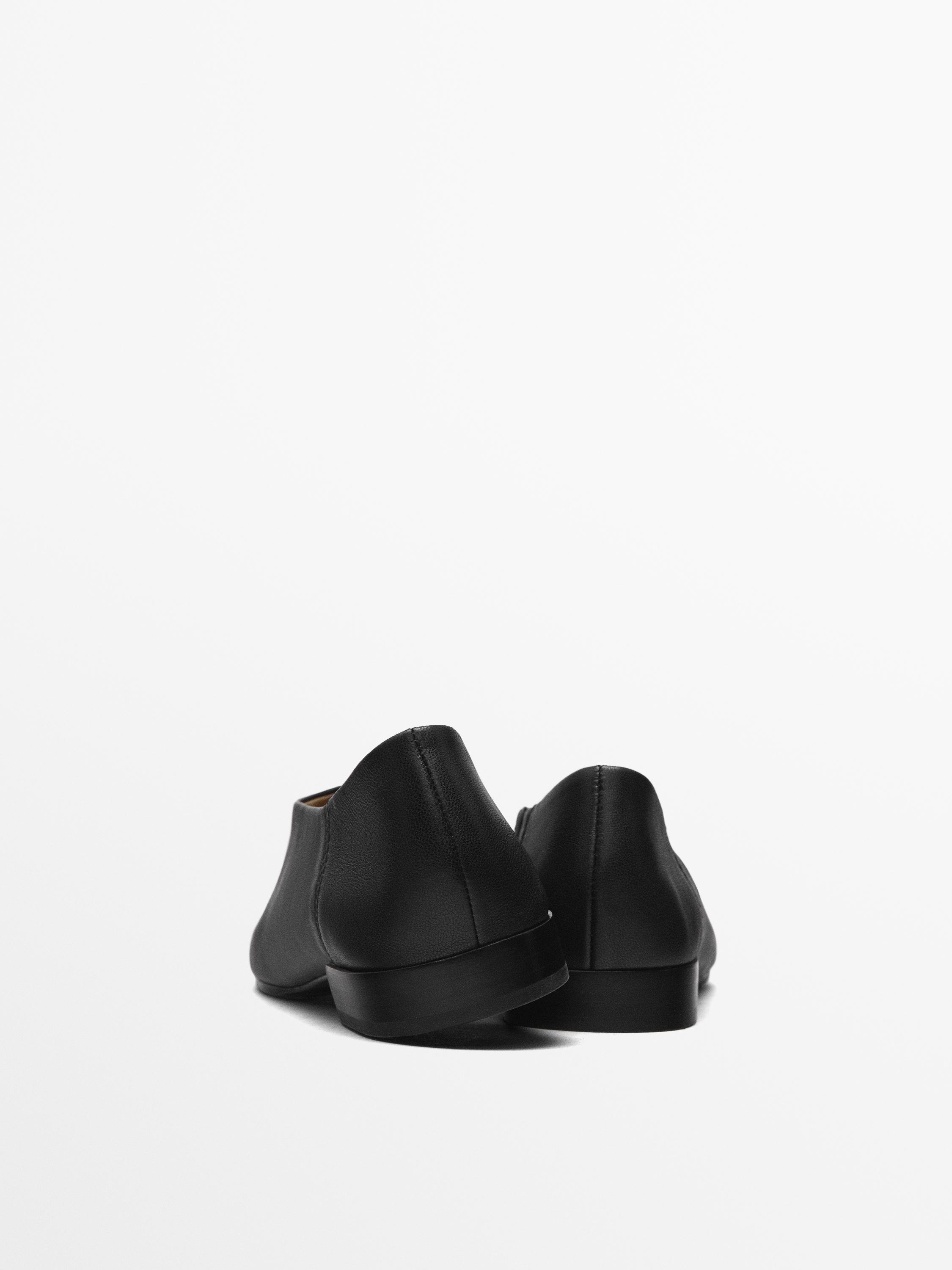 Soft round toe ballet flats