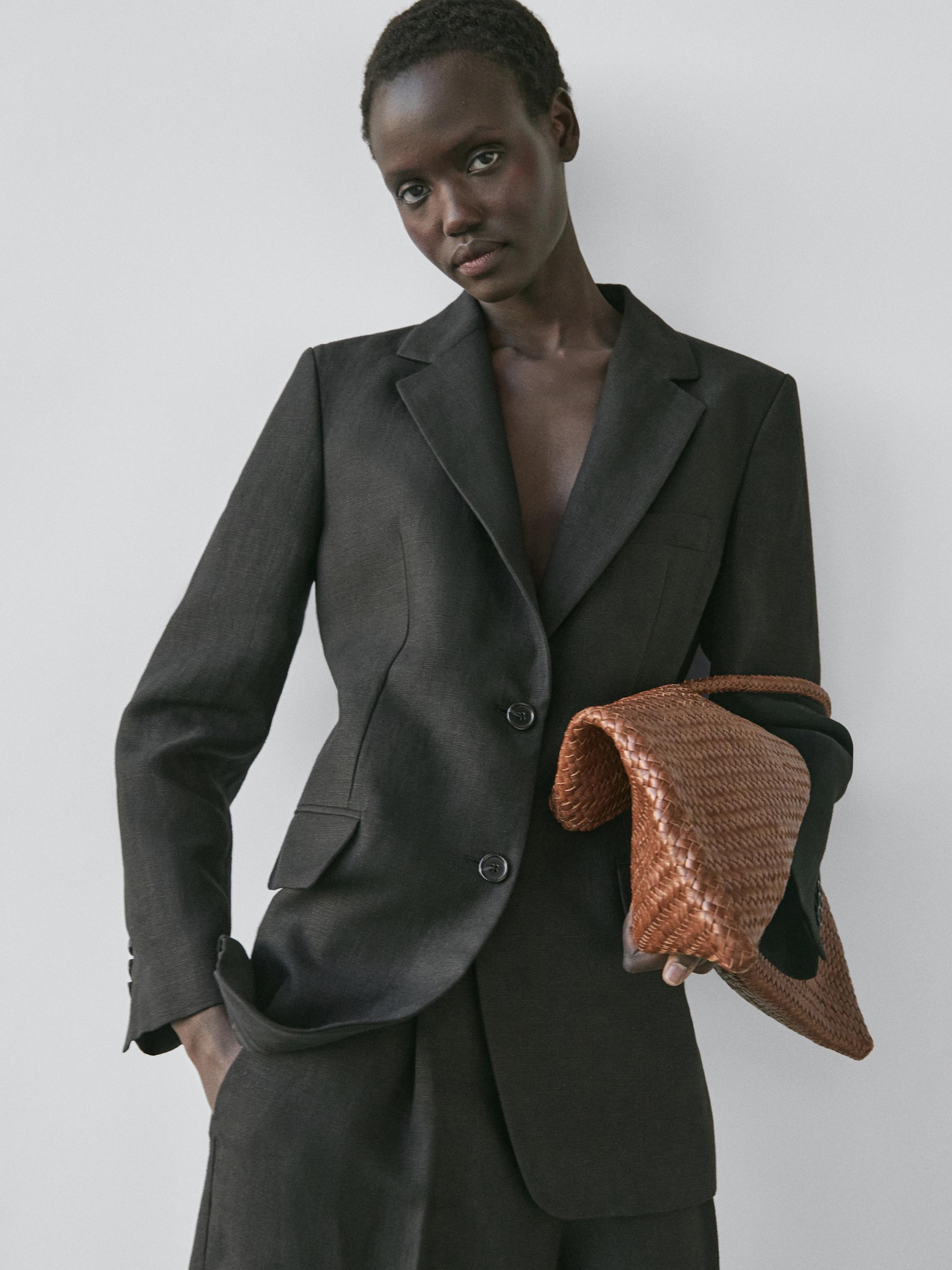 Linen blazer with pockets