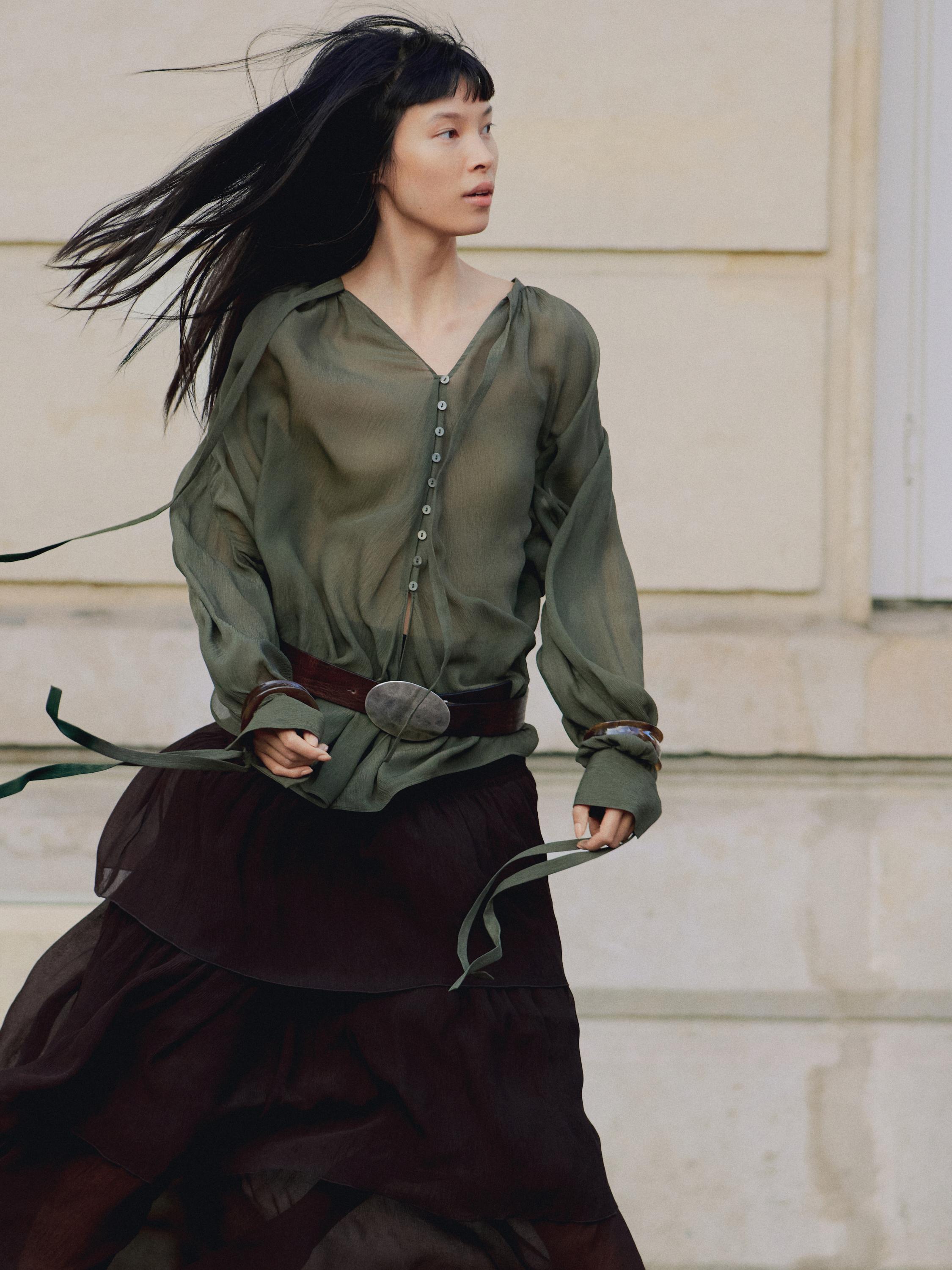 Cape blouse with ties