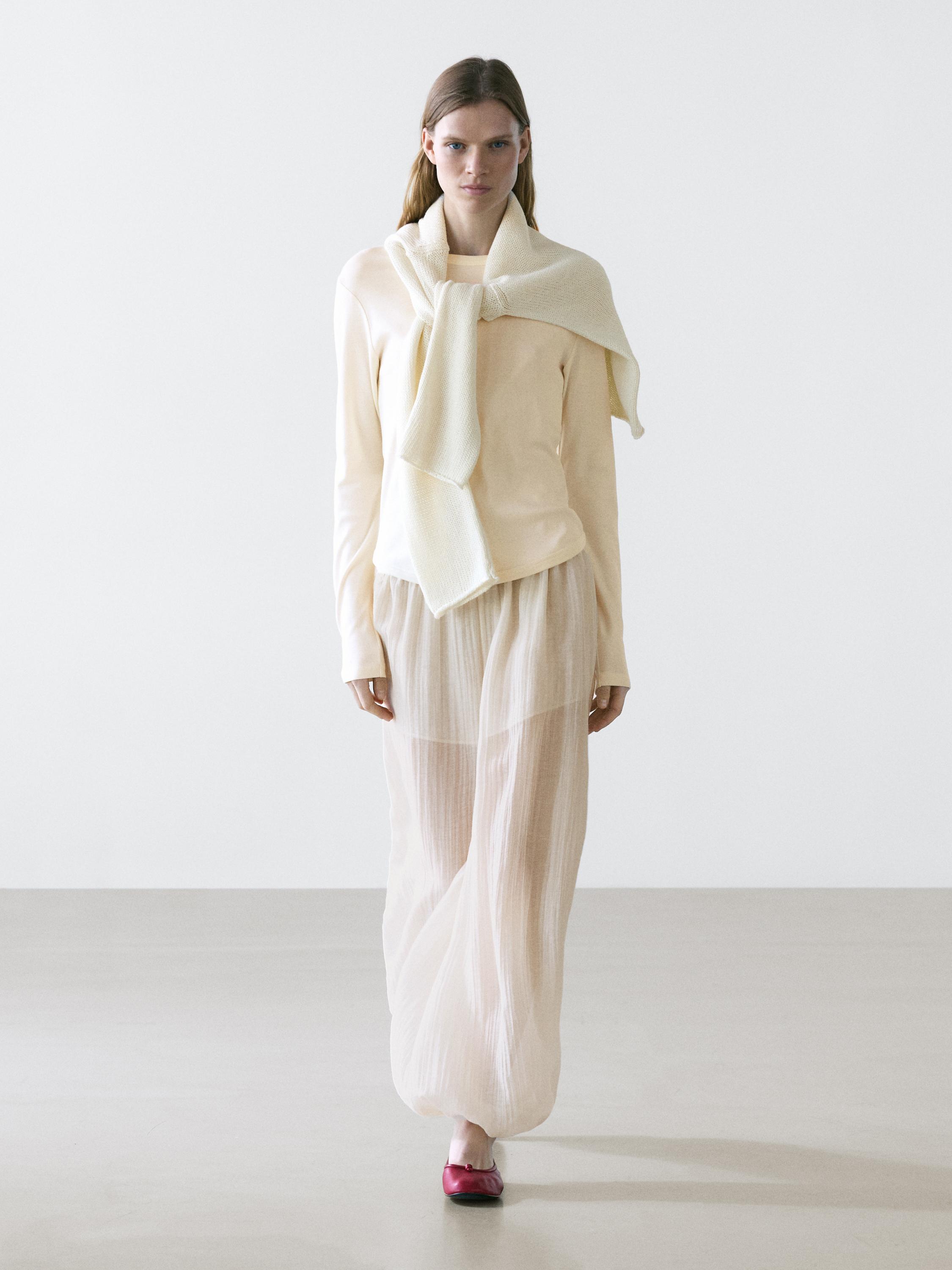 Camiseta manga larga bajo redondeado