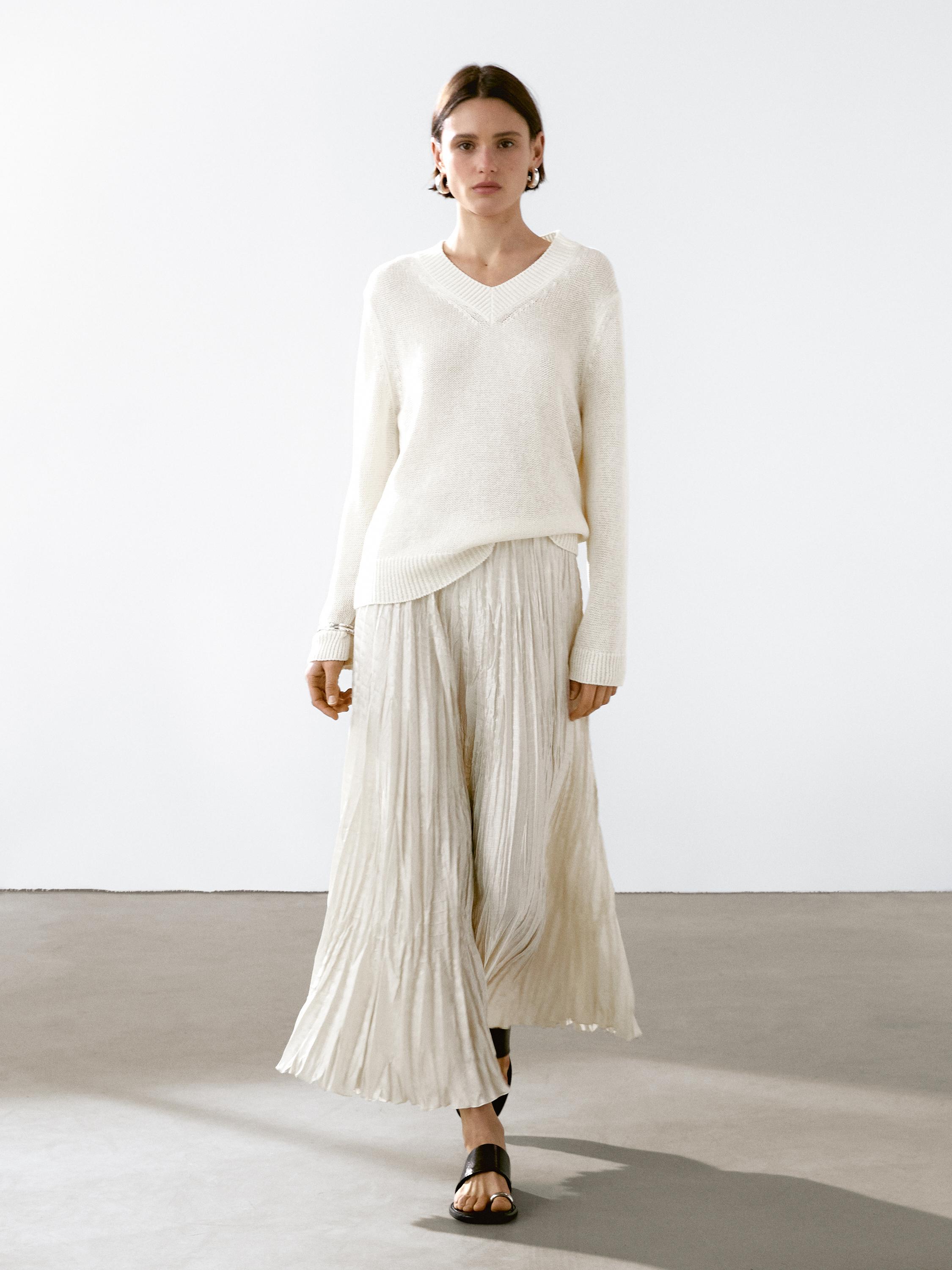 Flowing pleated midi skirt