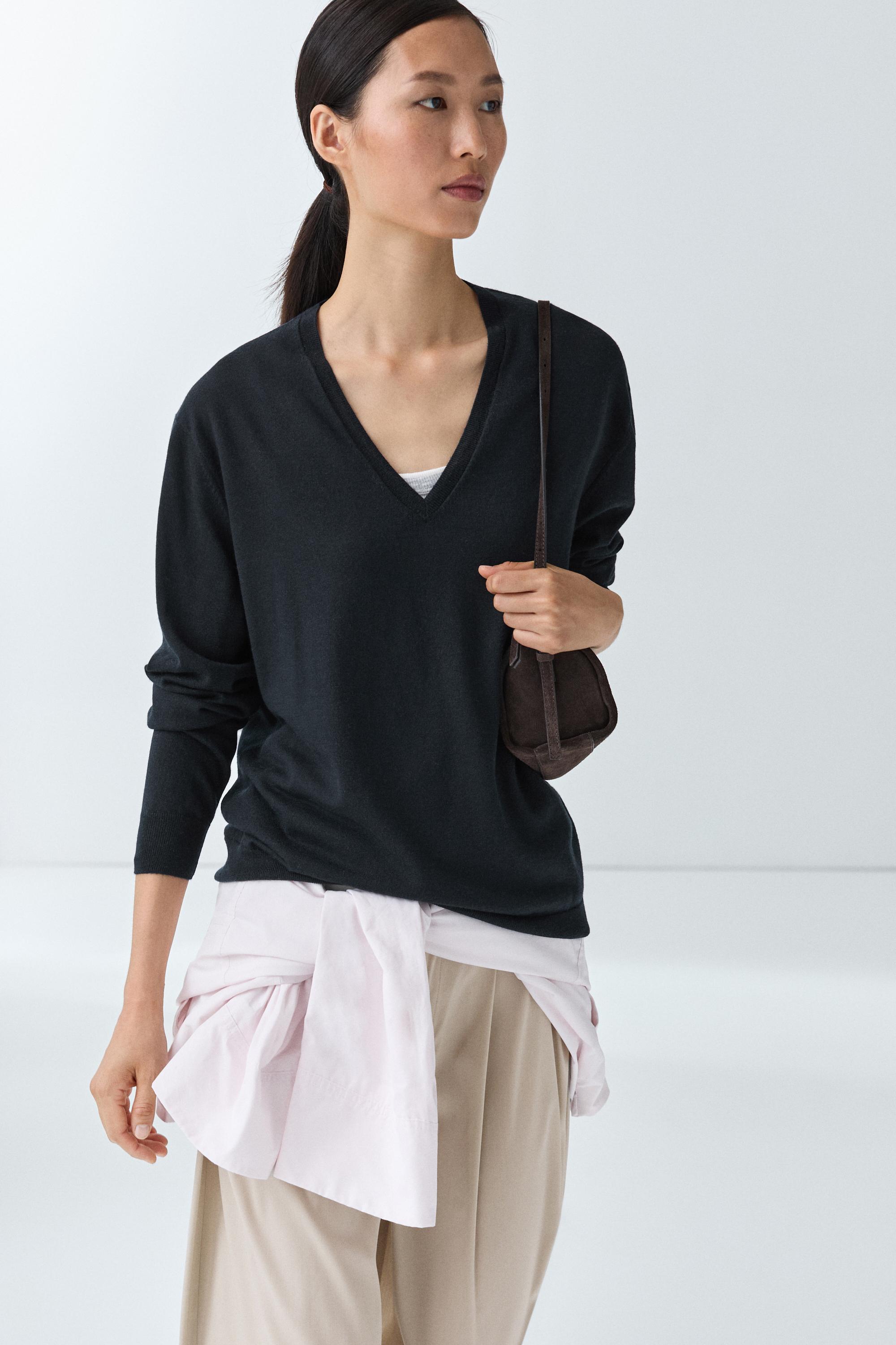 Pull en maille à col en V avec laine