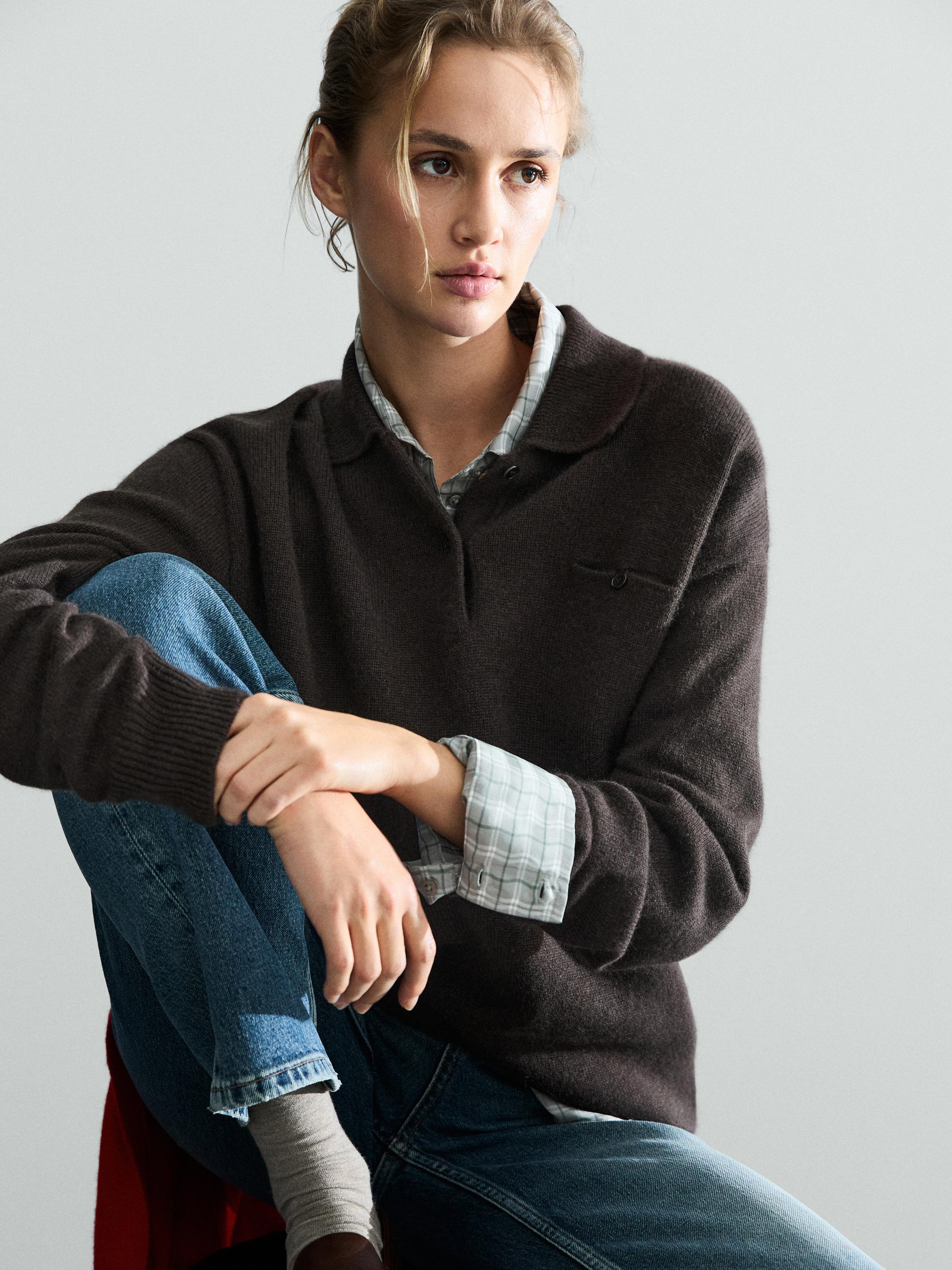 Џемпер од кашмир со џеб