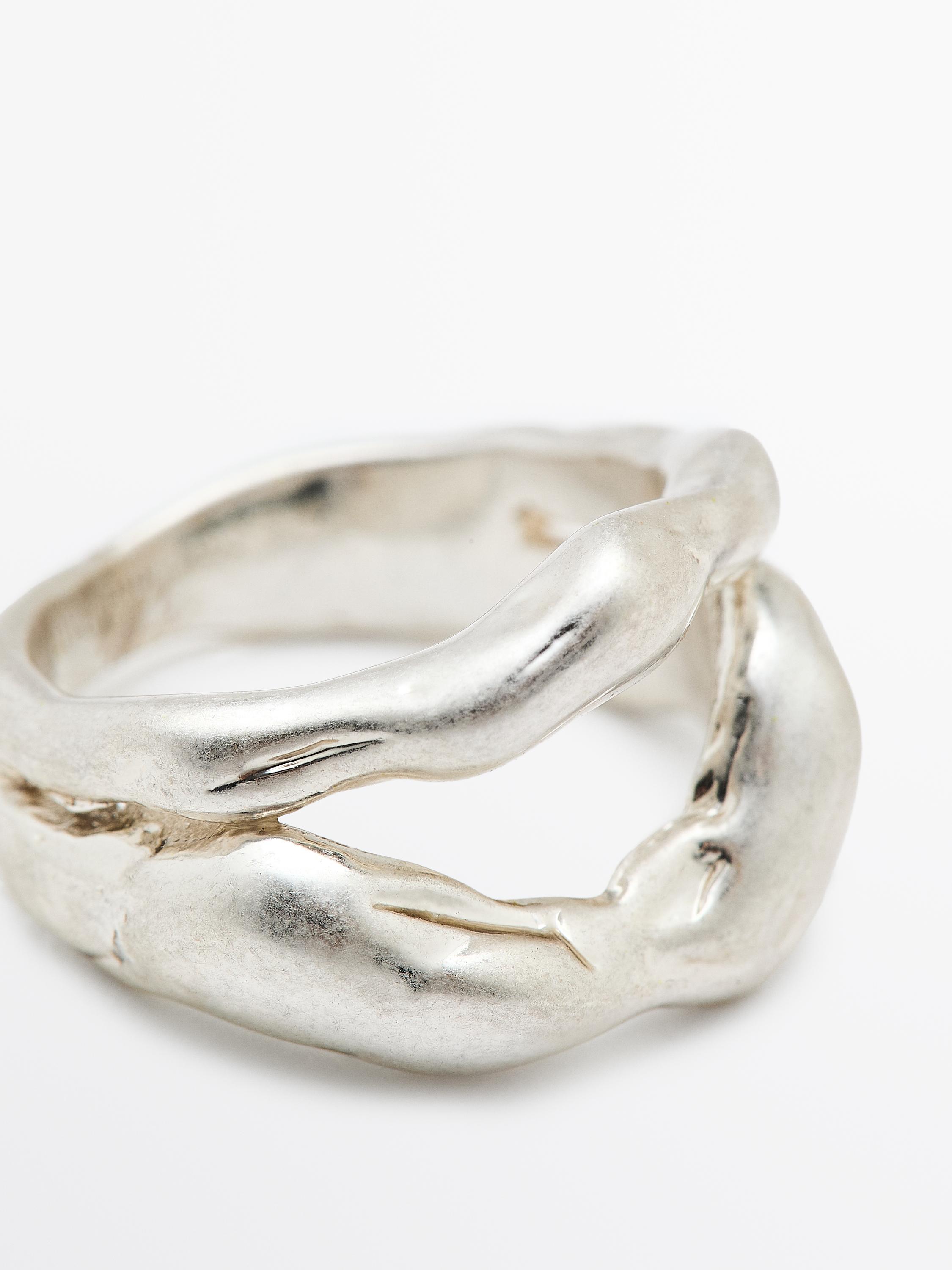 Abstrakter Metallring