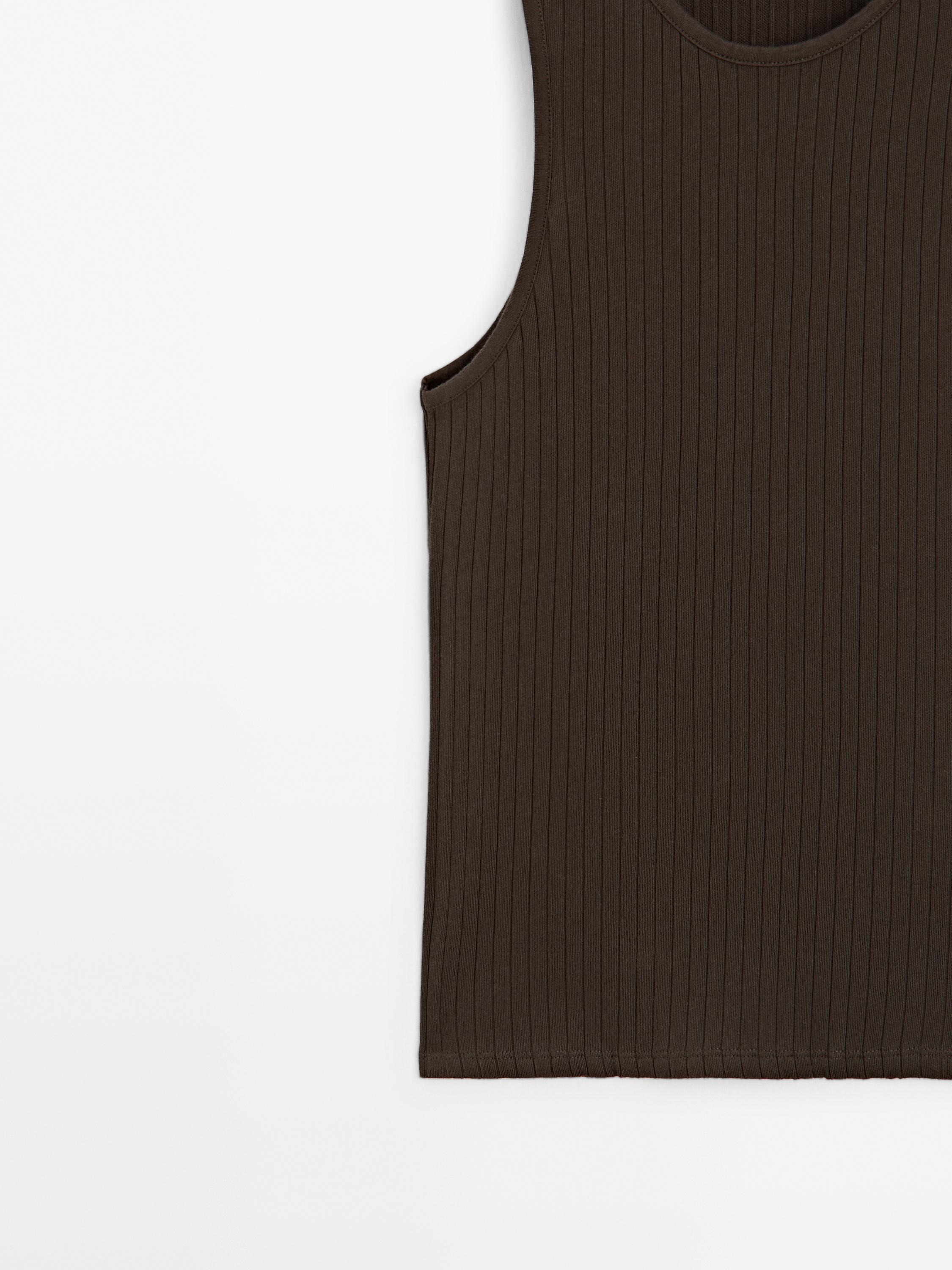 Ribbed knit halter neck top