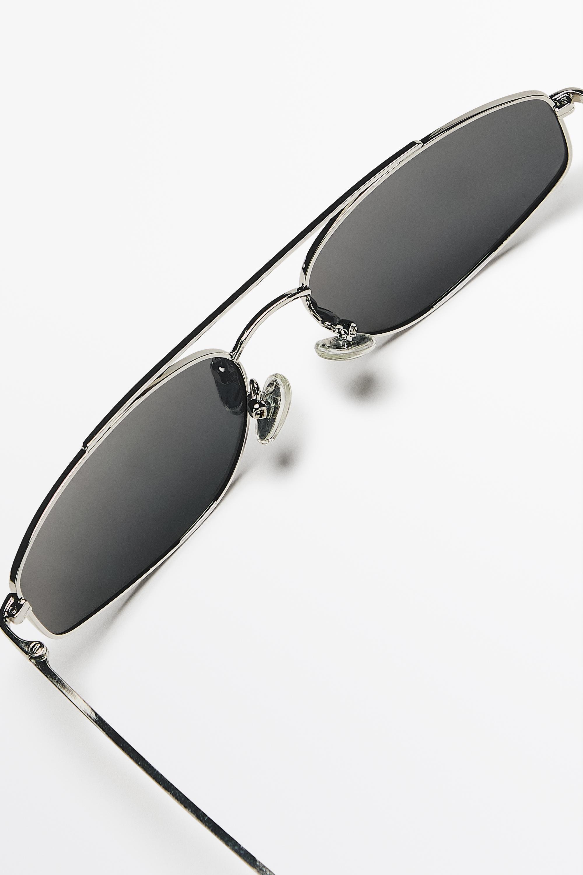 Metal sunglasses — SILVER
