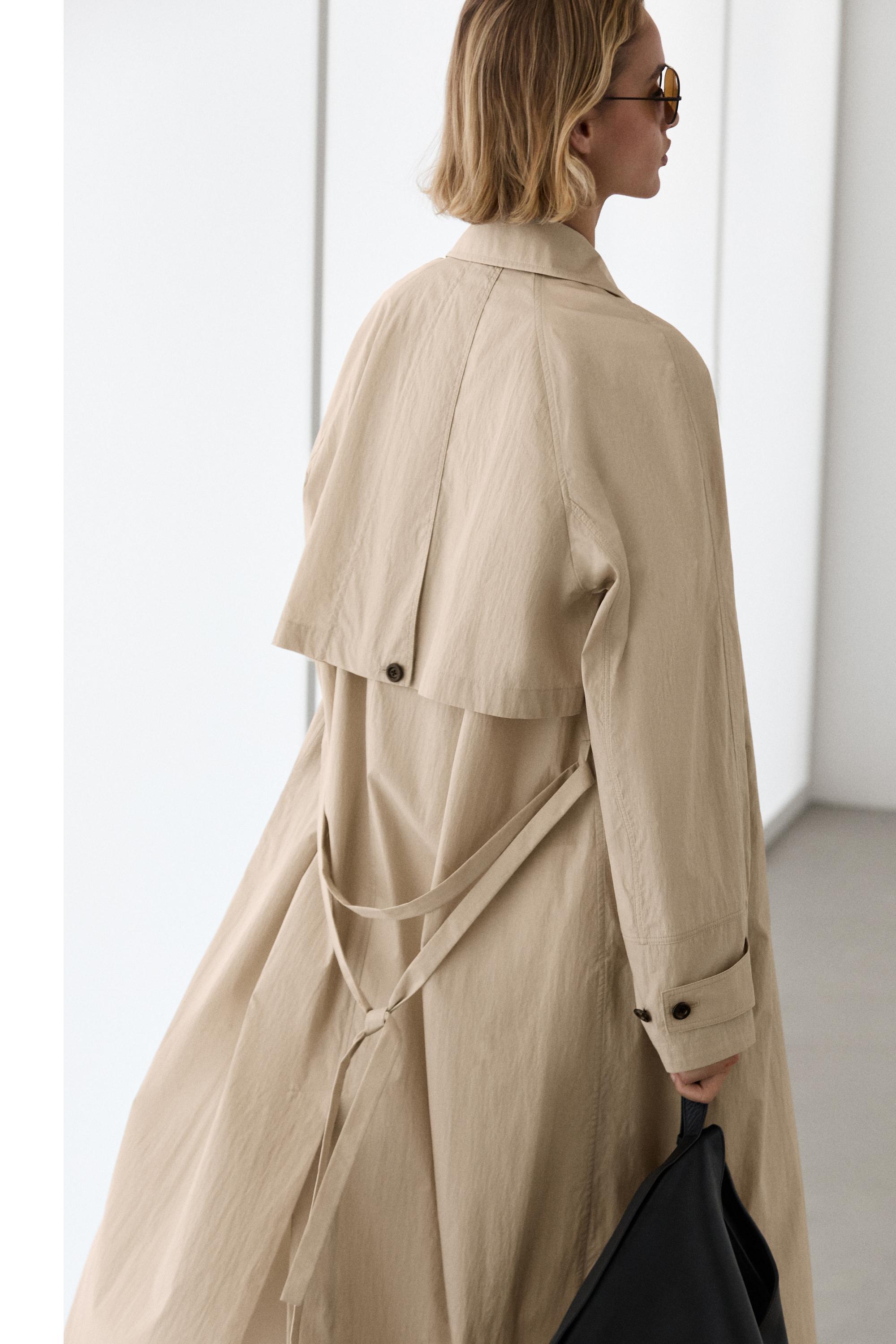 Long flowing trench coat — Beige