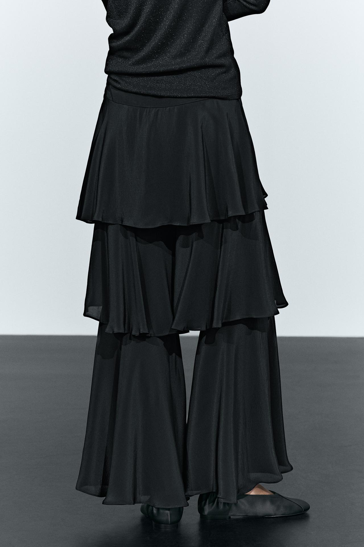 Flowing skort with ruffle detail — BLACK