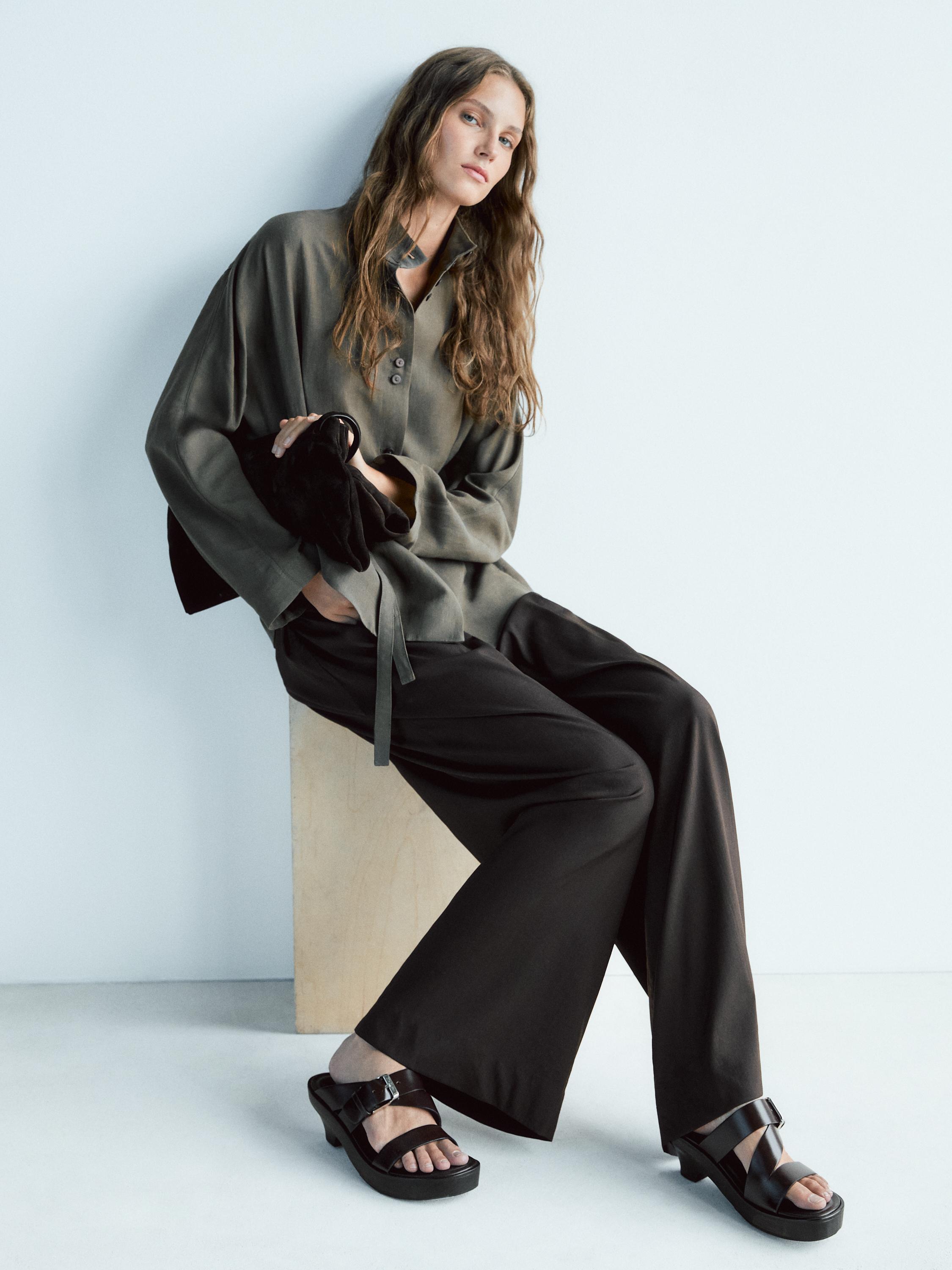 Sandale din lemn cu toc