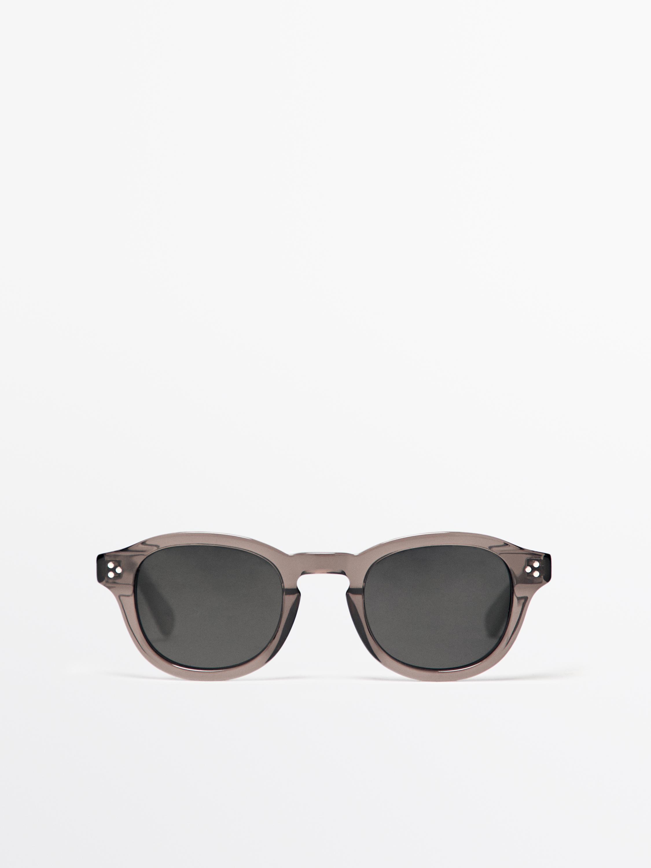 Round sunglasses