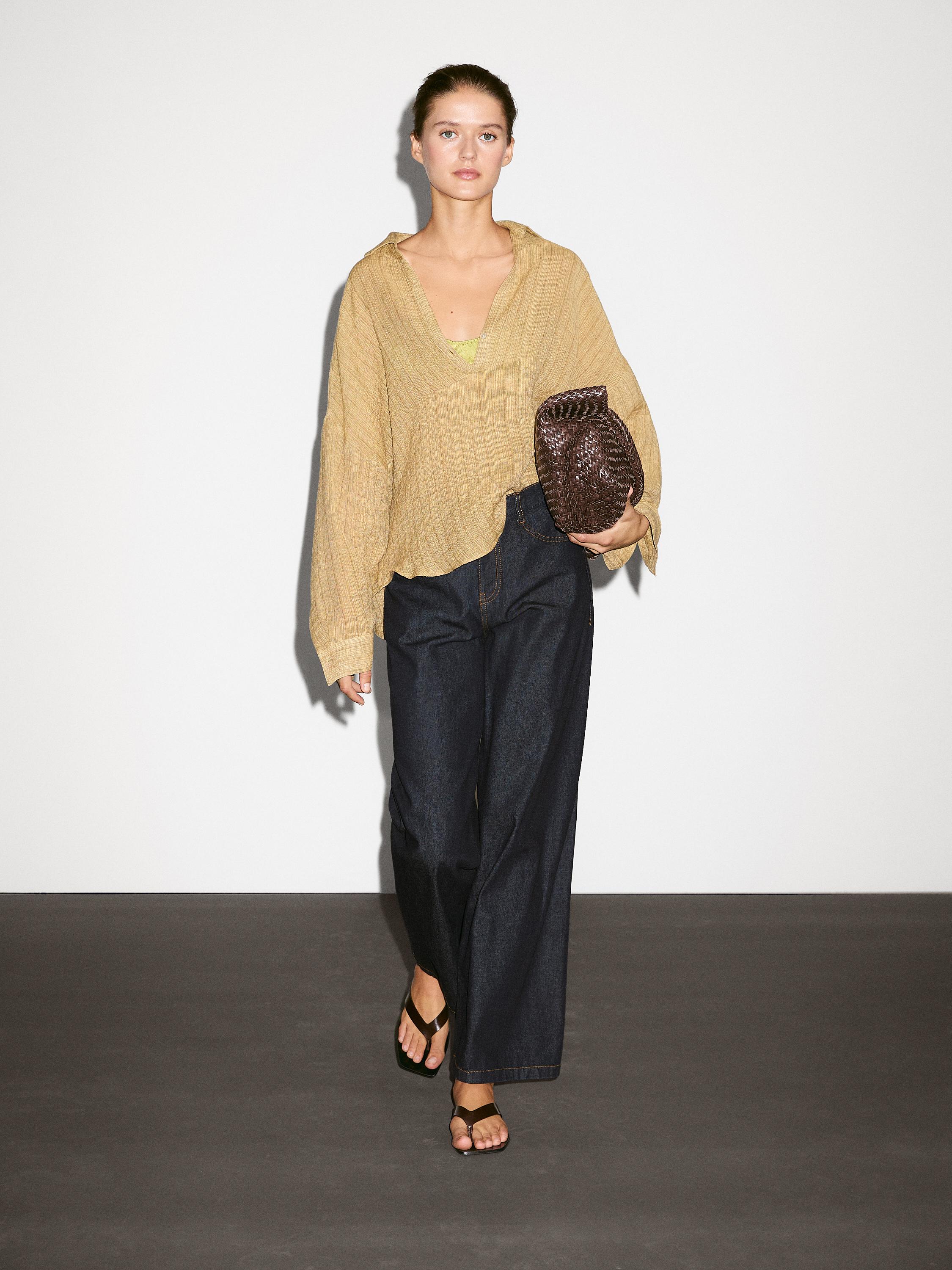 100% cotton mid-rise wide-leg jeans