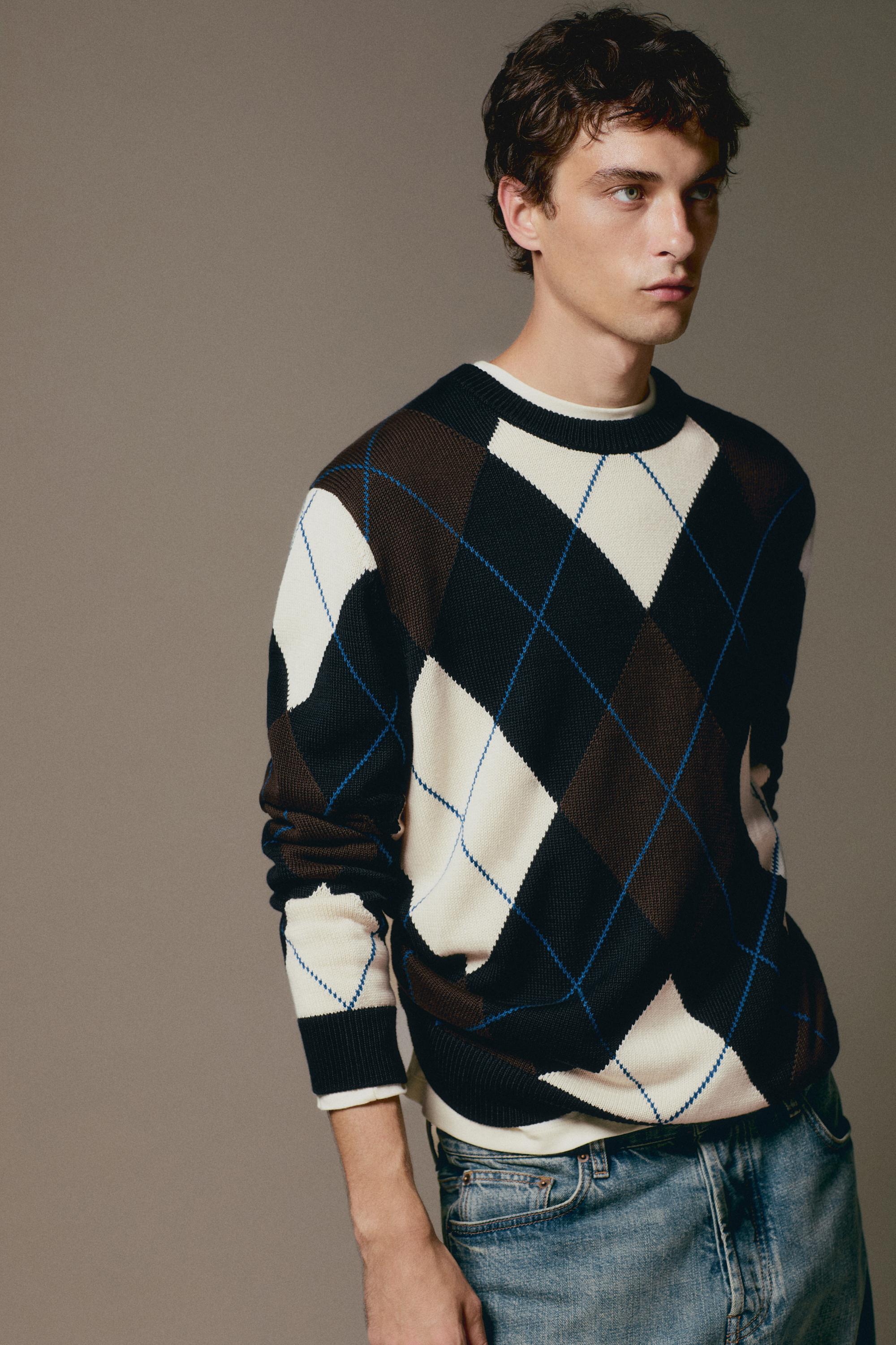 100% Cotton Argyle Knit Sweater — NAVY BLUE