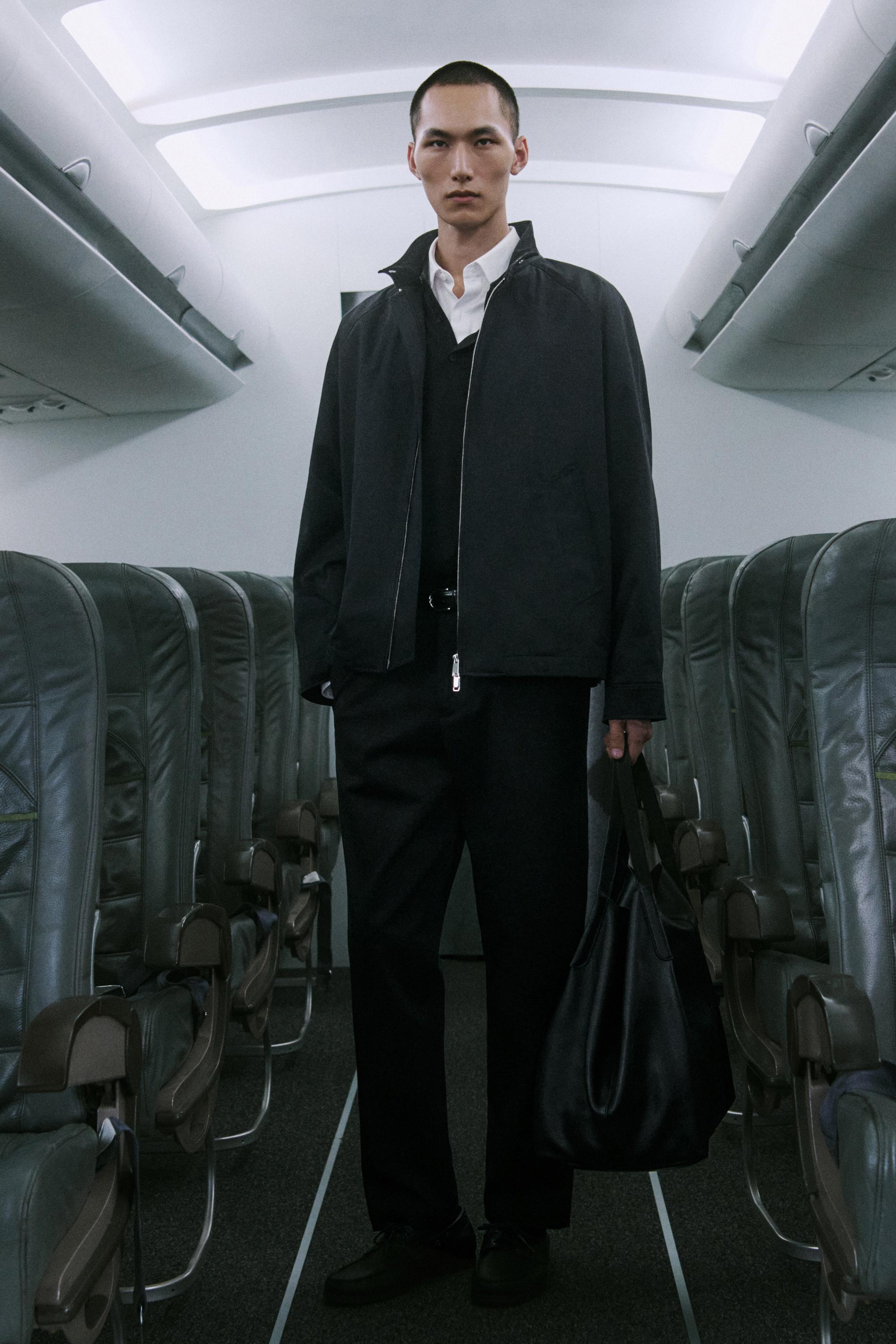 Pleated barrel fit pants — BLACK