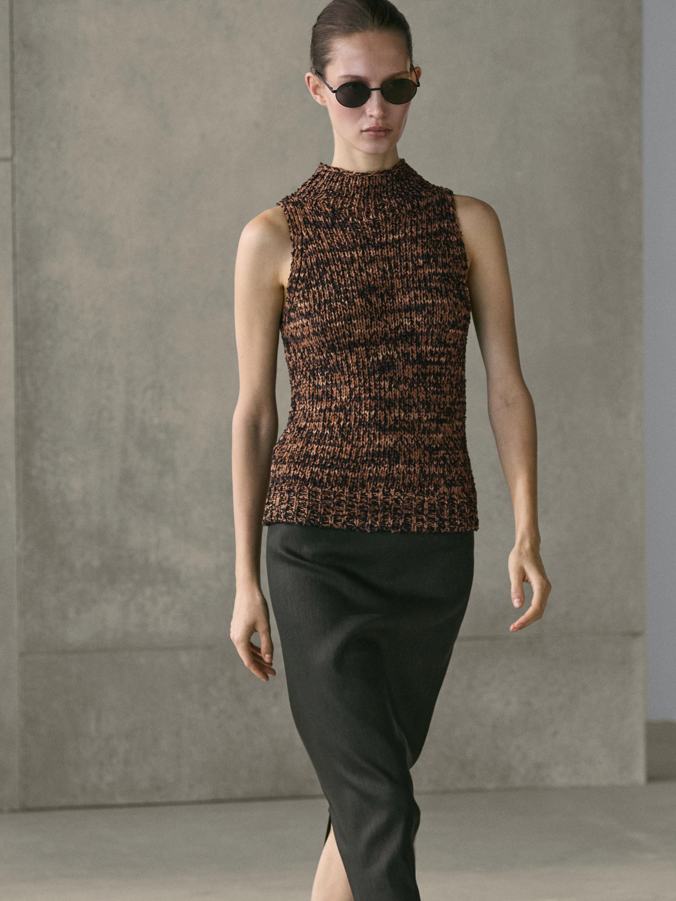Flecked knit halter top — BROWN