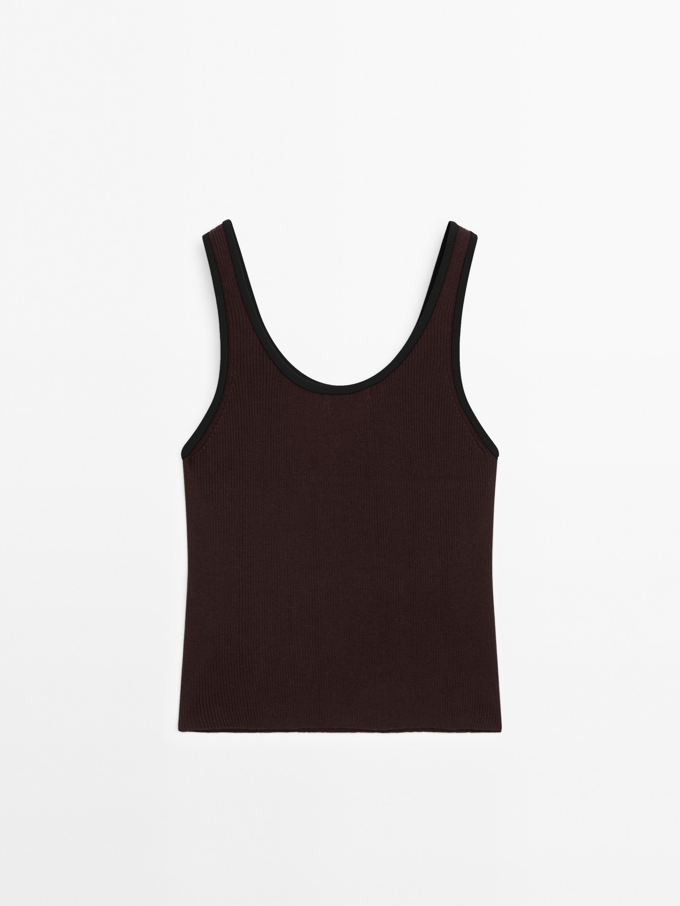 Knit top with contrast trims