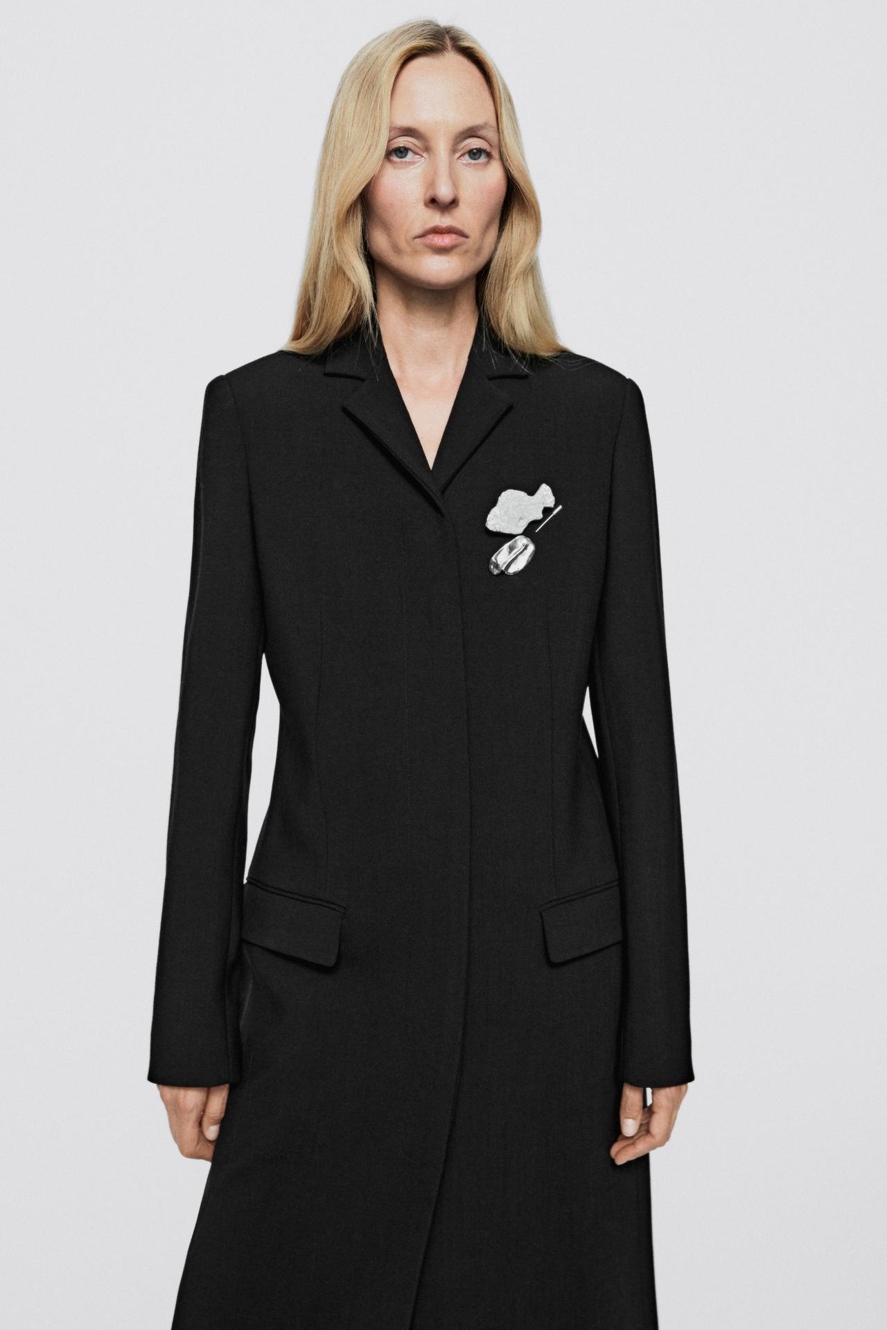 Fitted long coat - LIMITED EDITION — BLACK