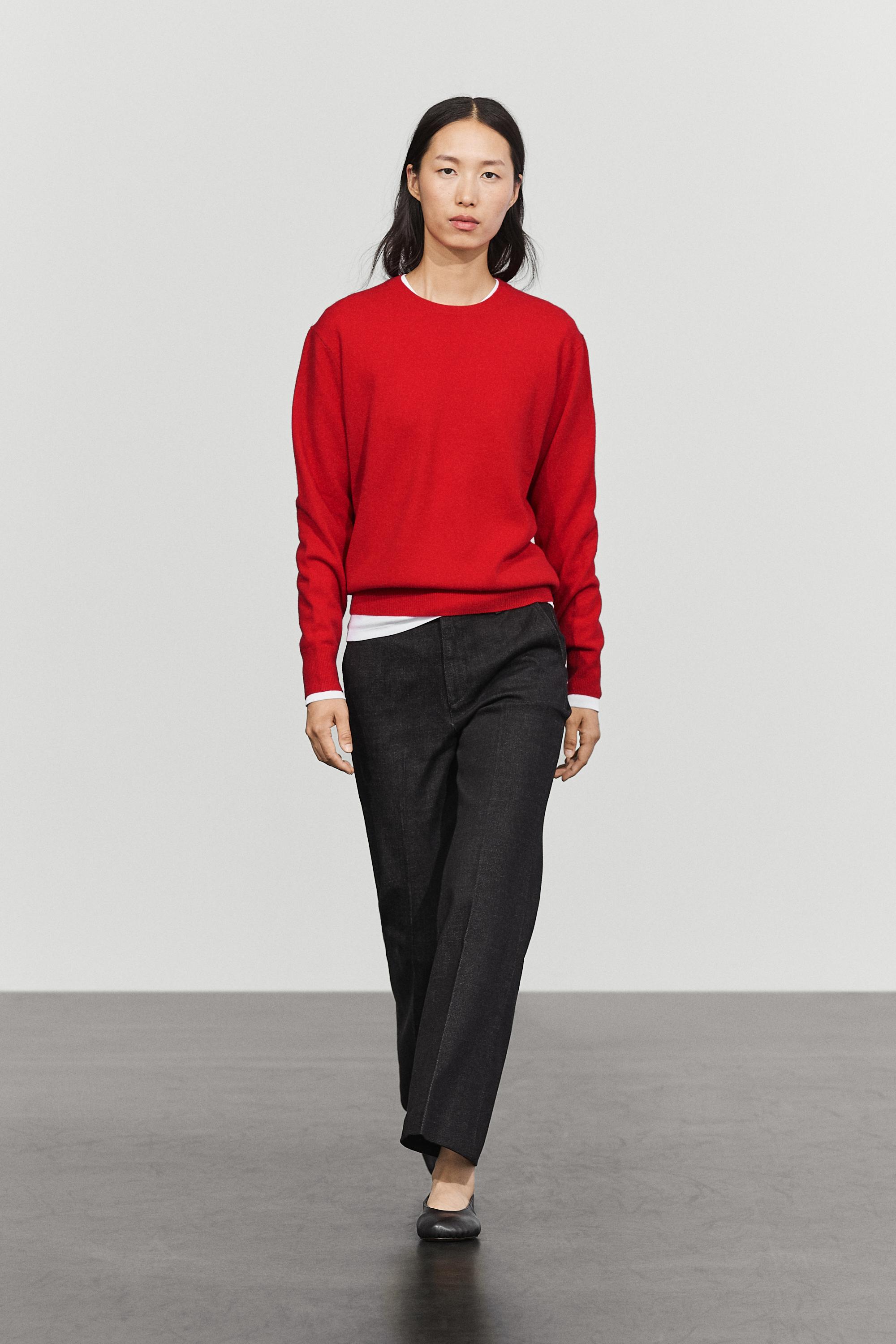 Wool blend knit sweater with round neck