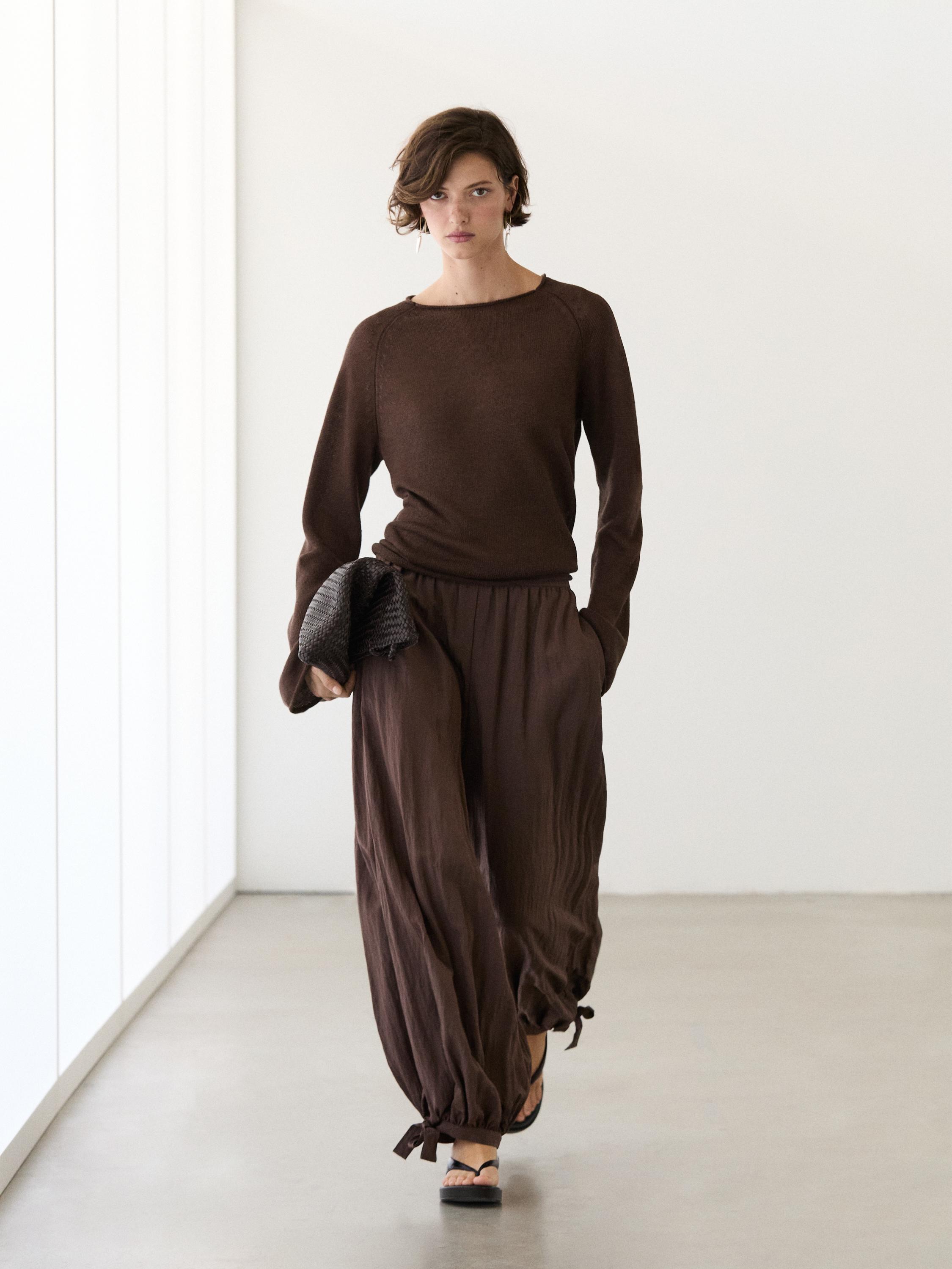 Strickpullover aus 100 % Leinen mit Rundausschnitt