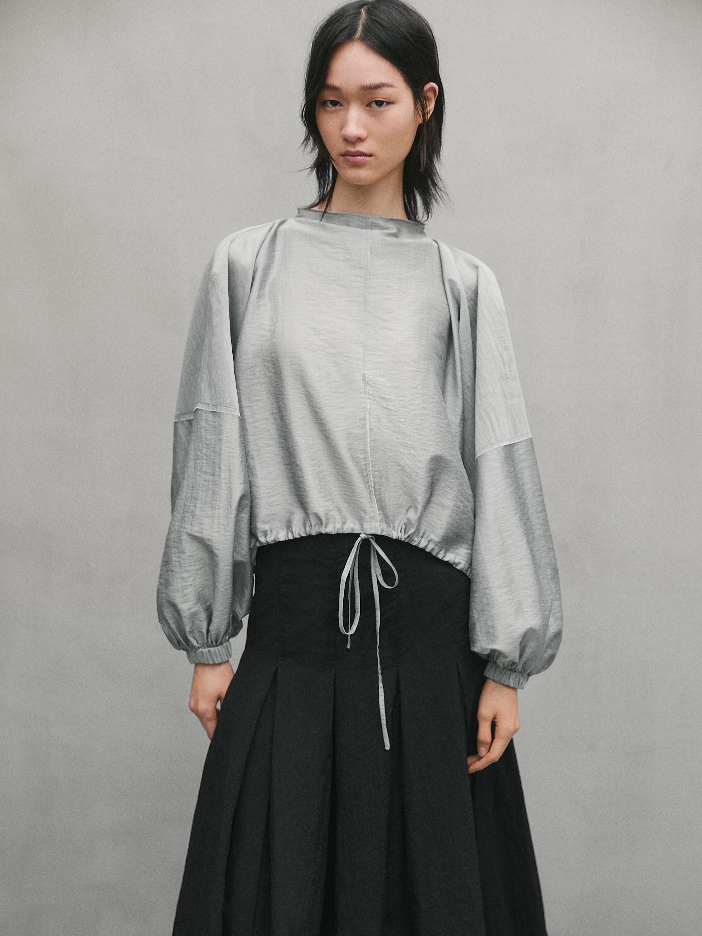 Balloon blouse with funnel collar - Studio