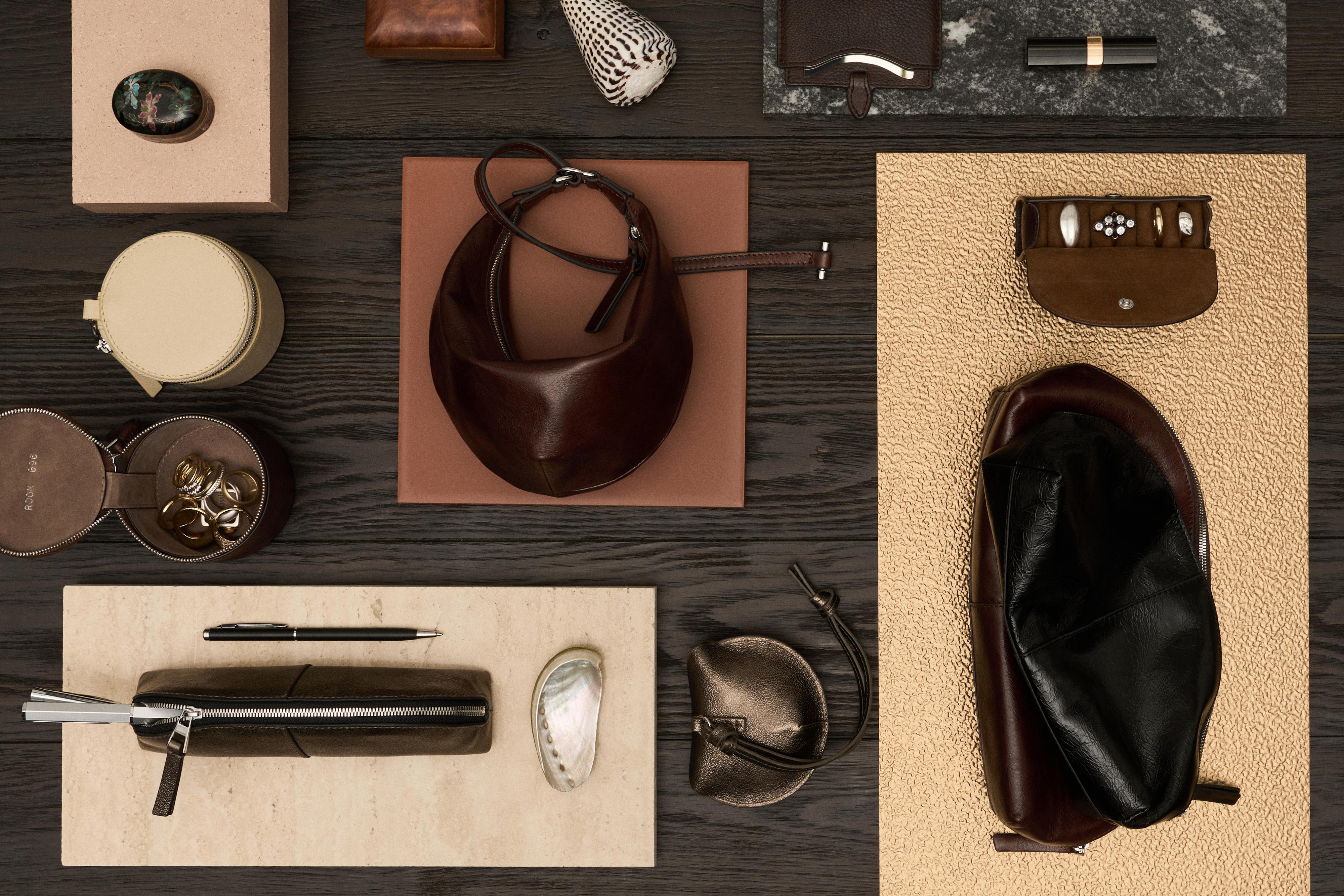 Foldable nappa leather AirPods case — SILVER