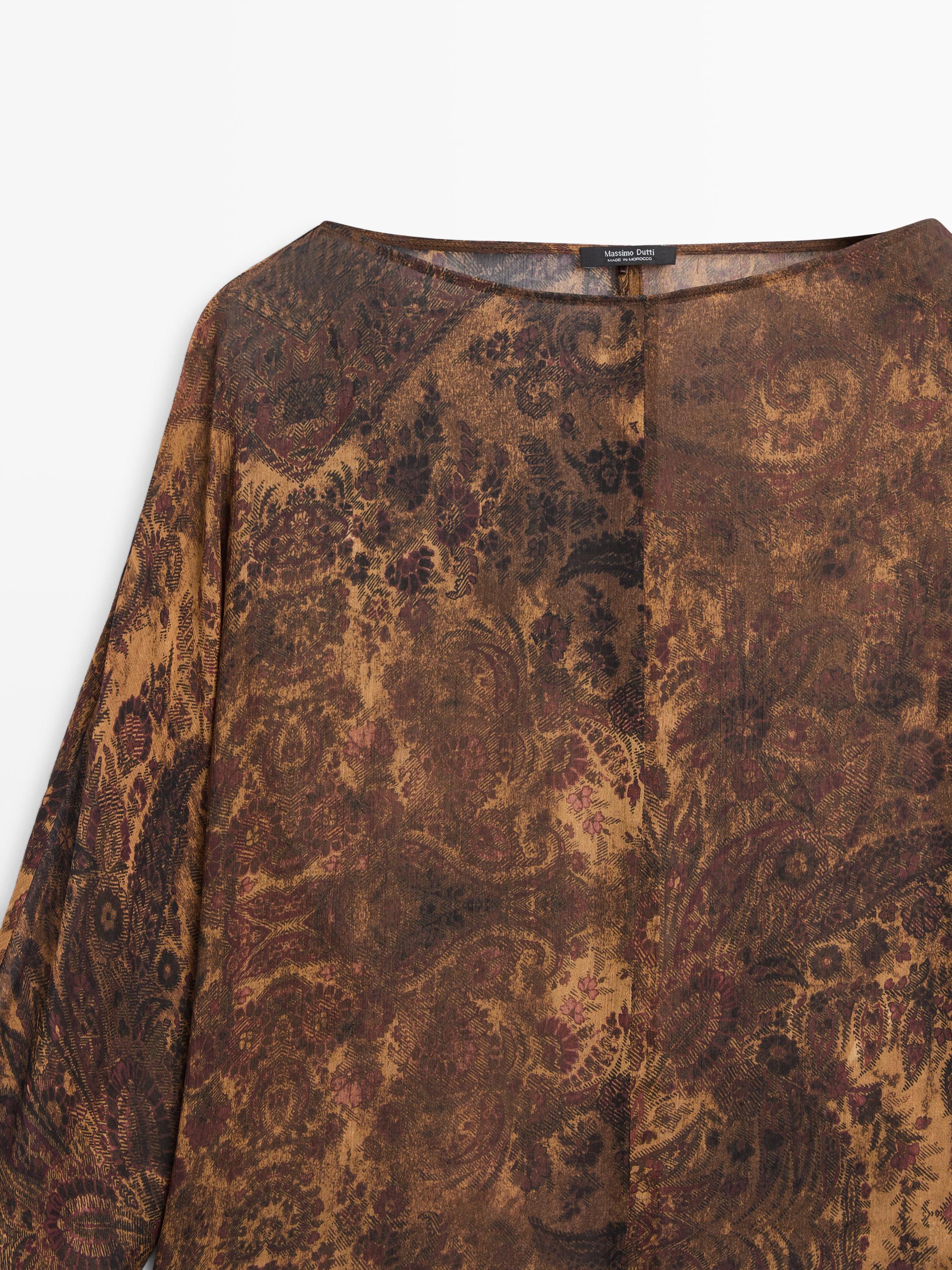 Blusa fluida estampada