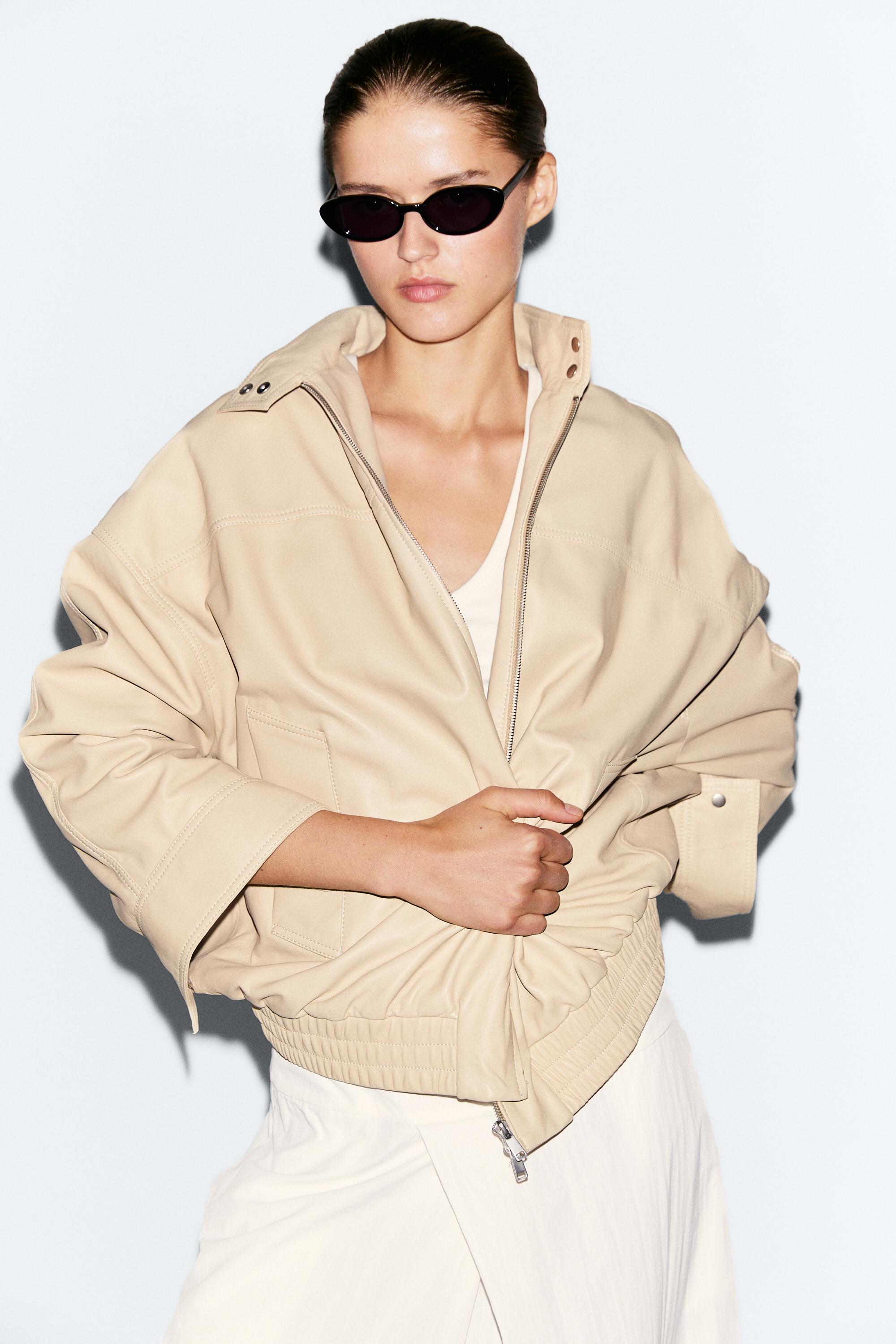 Elastic hem leather jacket