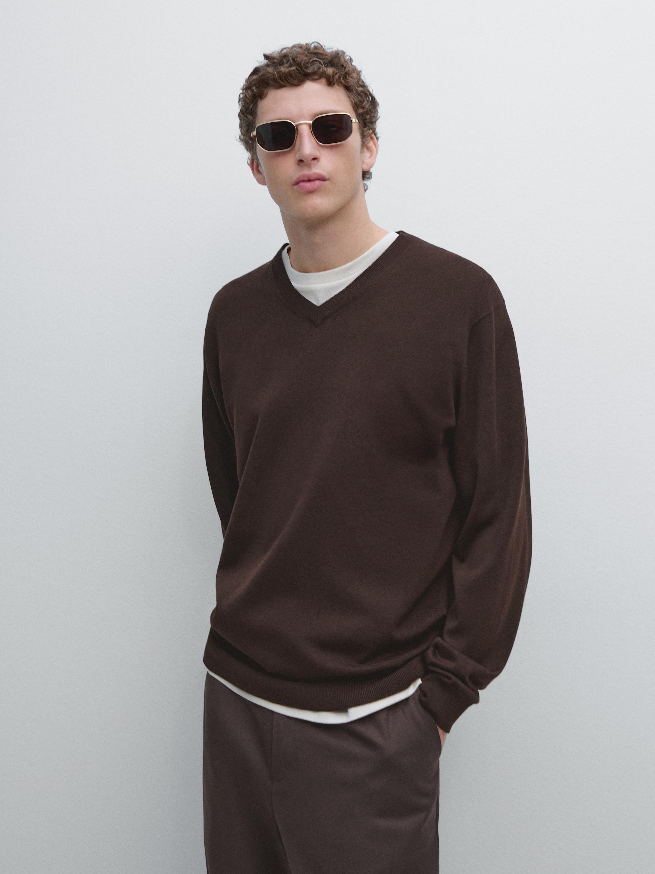 Cotton blend V-neck knit sweater — BROWN