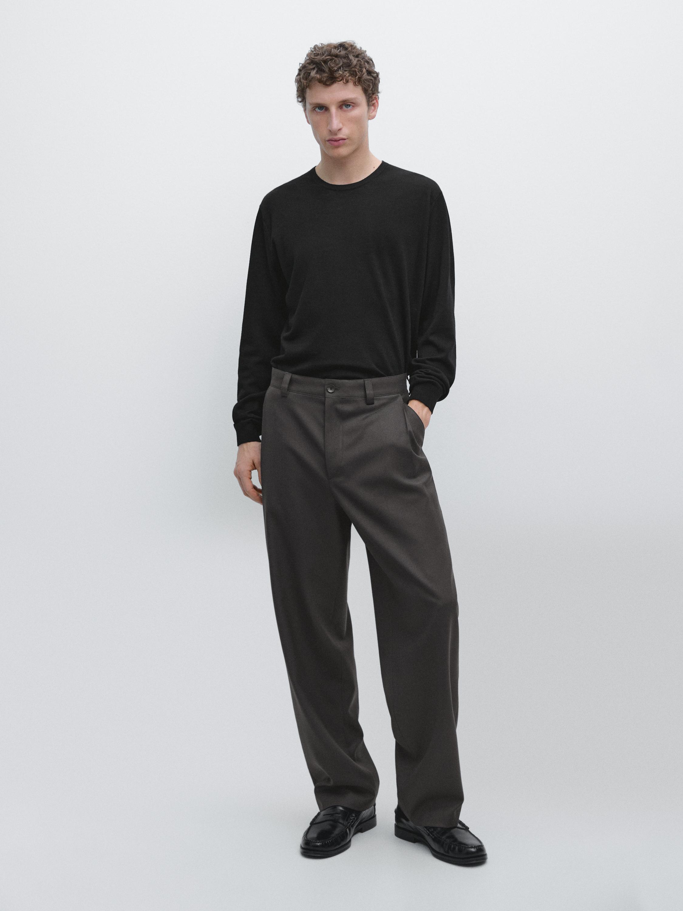 100% merino wool knit sweater — BLACK