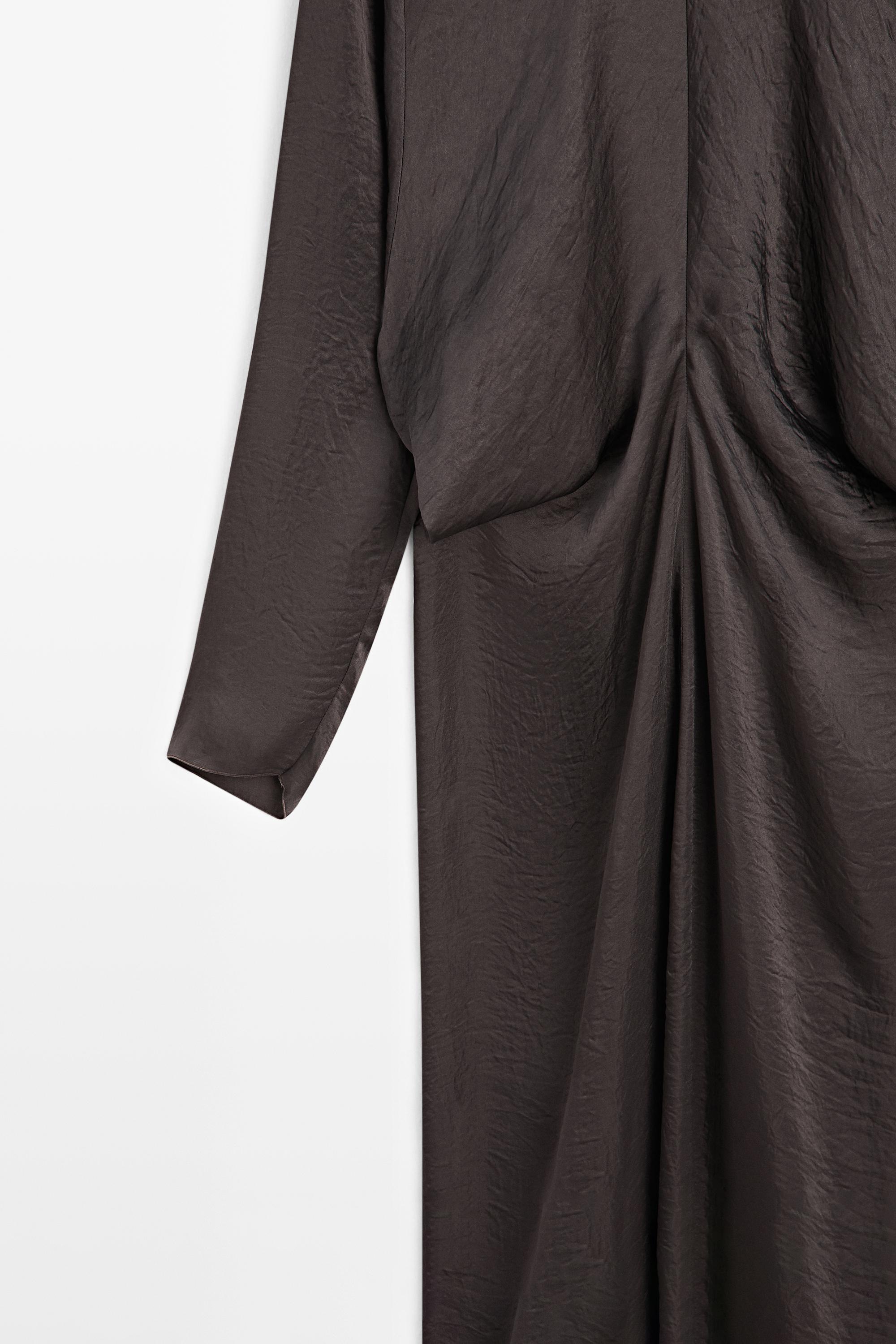 Long flowing dress with tie - STUDIO — MOLE BROWN