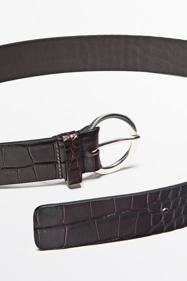 Crocodile-effect leather belt with round buckle — BROWN 3