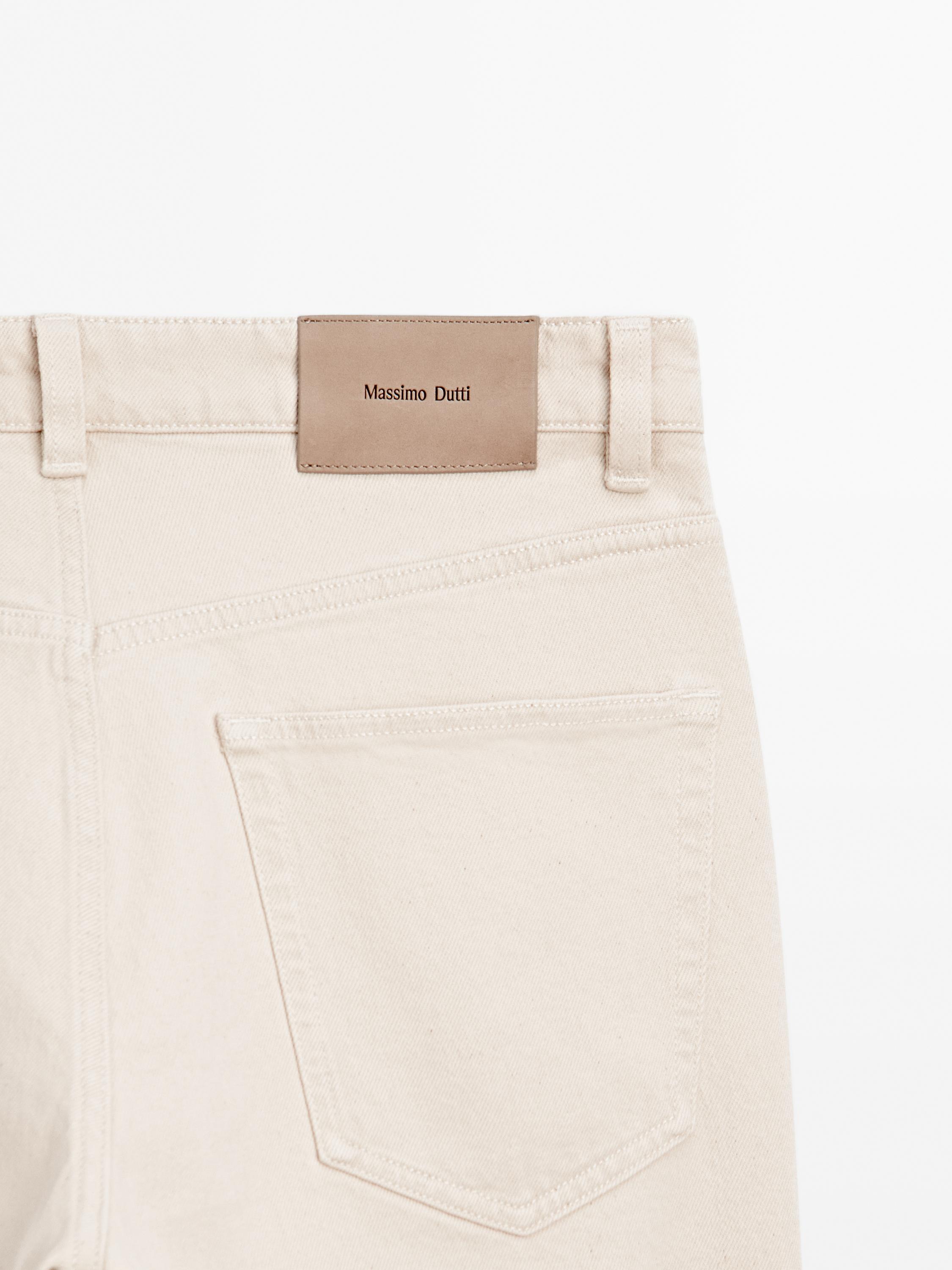 Tapered fit jeans