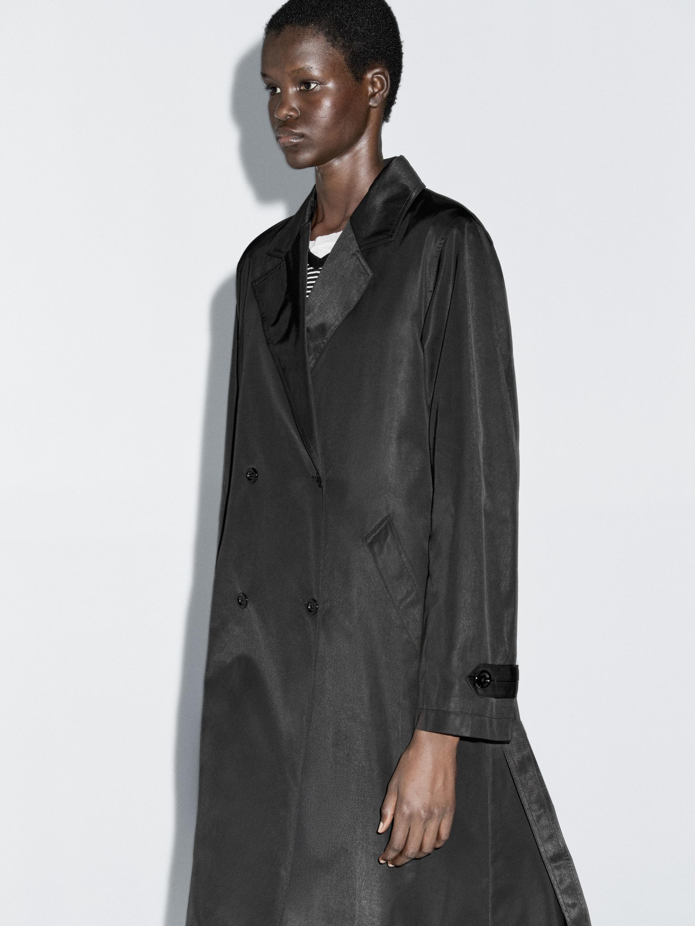 Langer Trenchcoat mit Innenweste