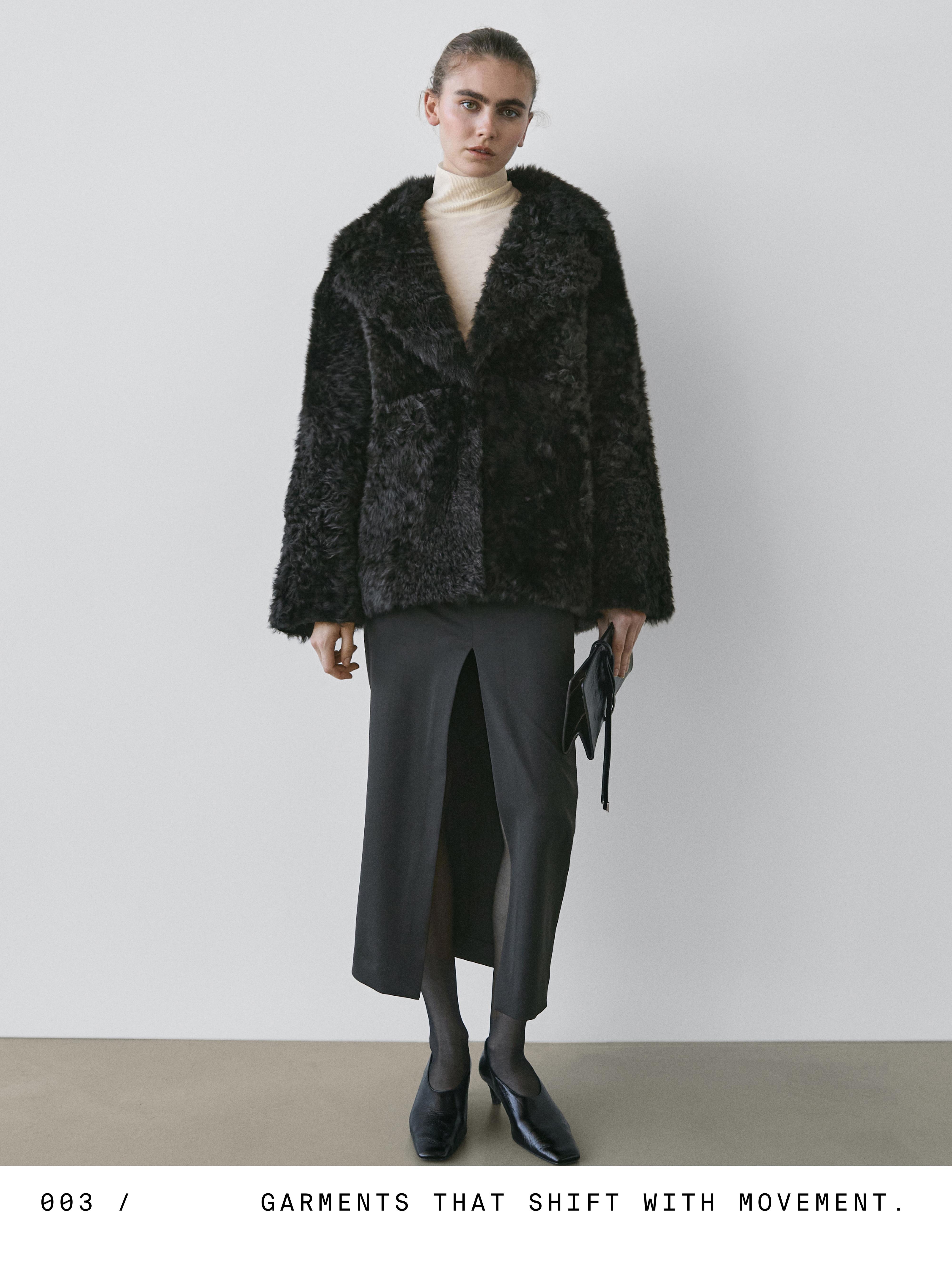Sheepskin leather coat with lapel collar - STUDIO — BLACK
