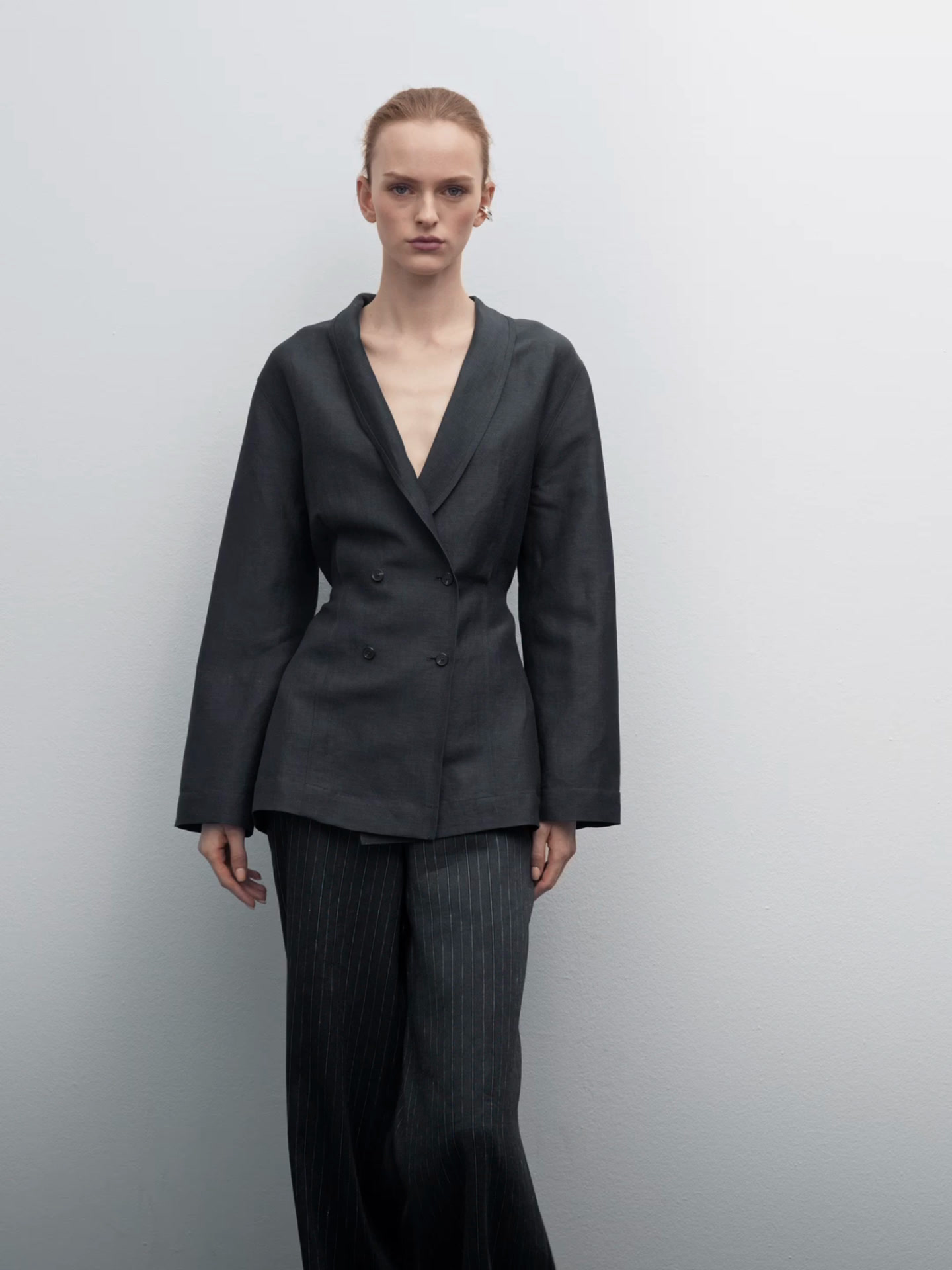 Lightweight double-breasted linen blend blazer