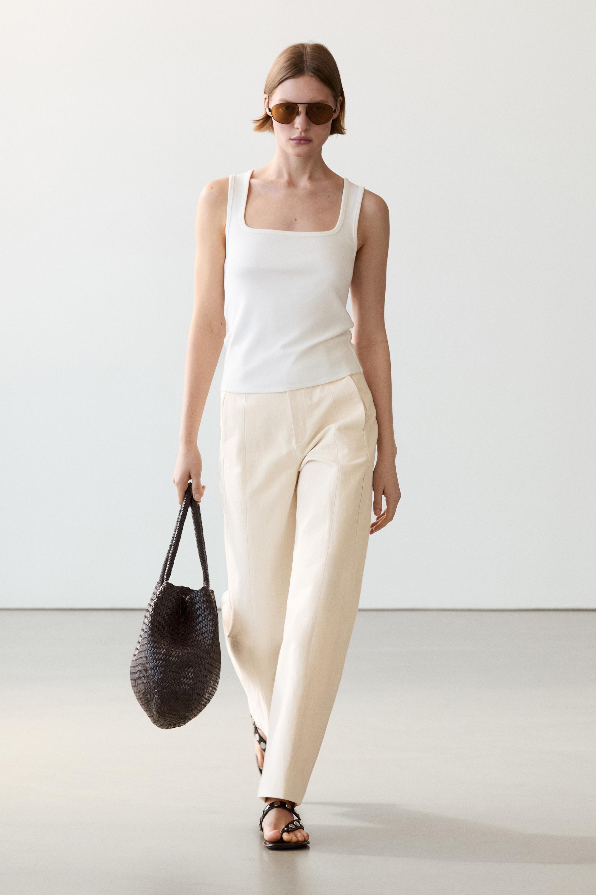 Sleeveless top with square neckline