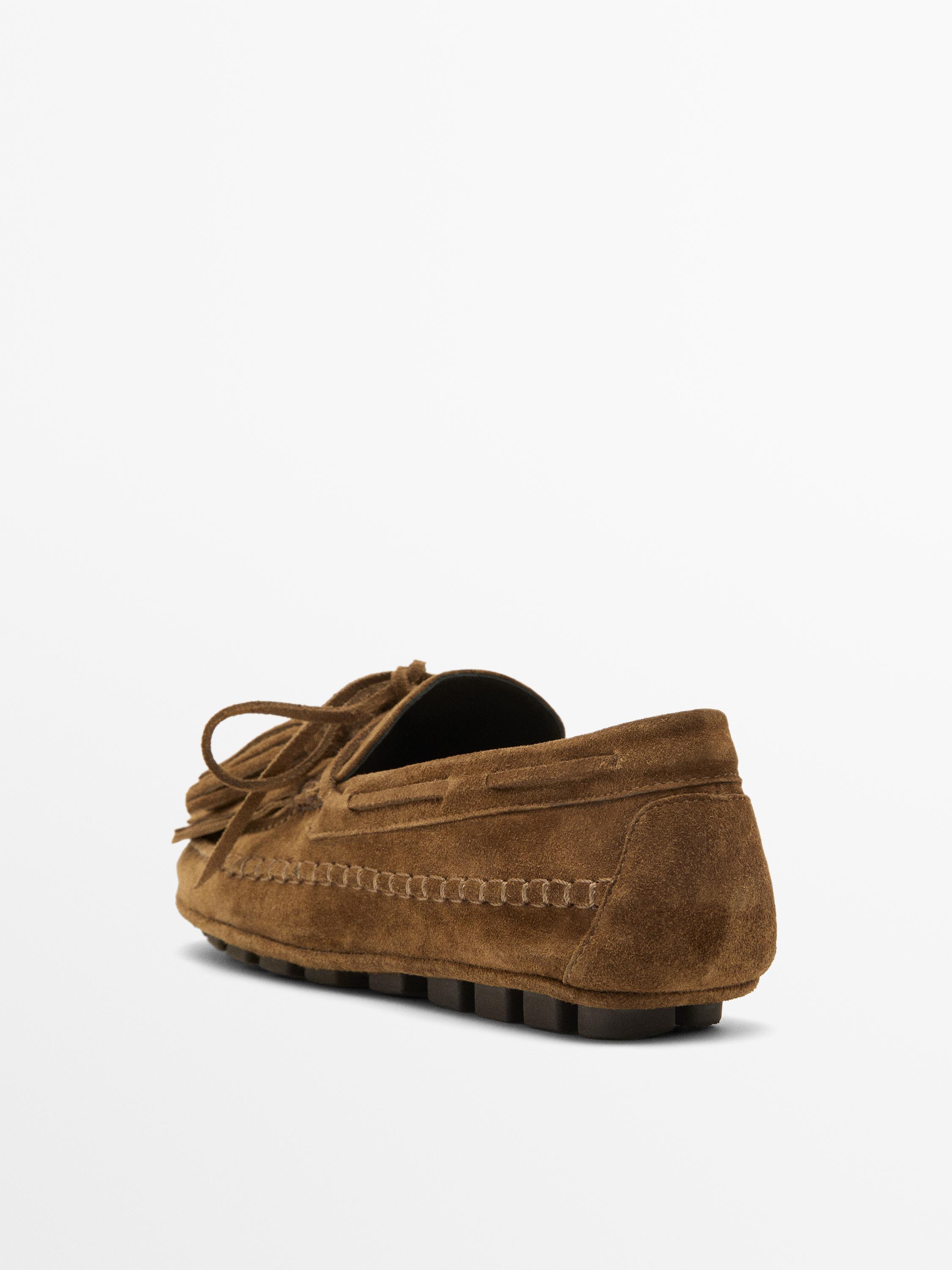 Split suede loafers with fringing and tassels — TAN