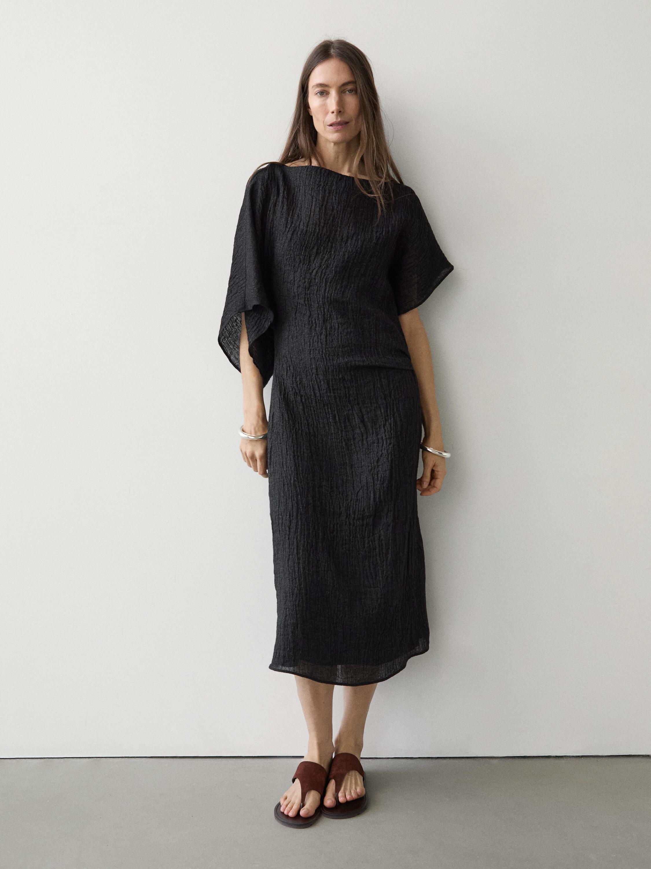 Linen midi dress with asymmetric sleeves — BLACK