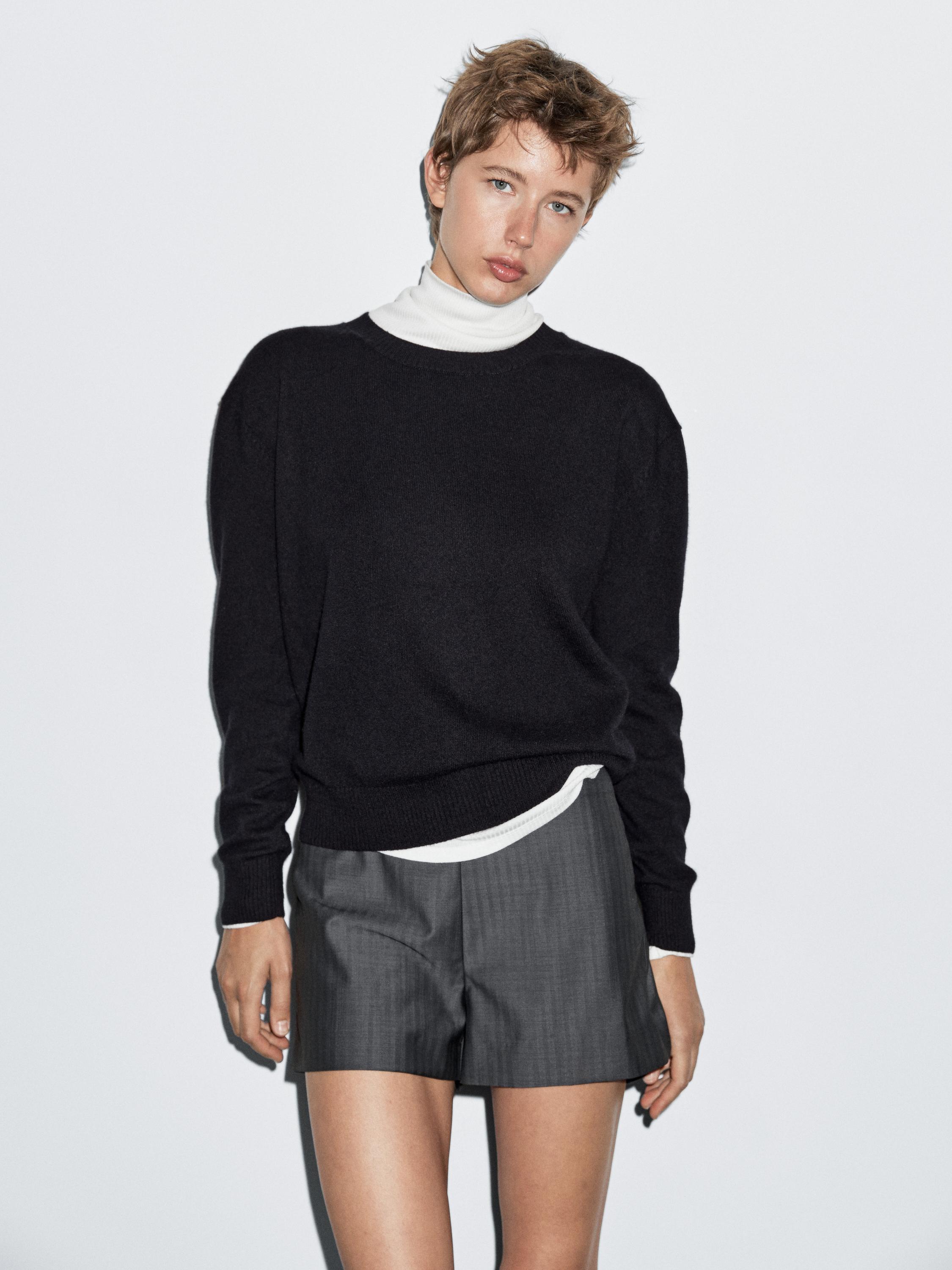 100% cashmere crew neck sweater