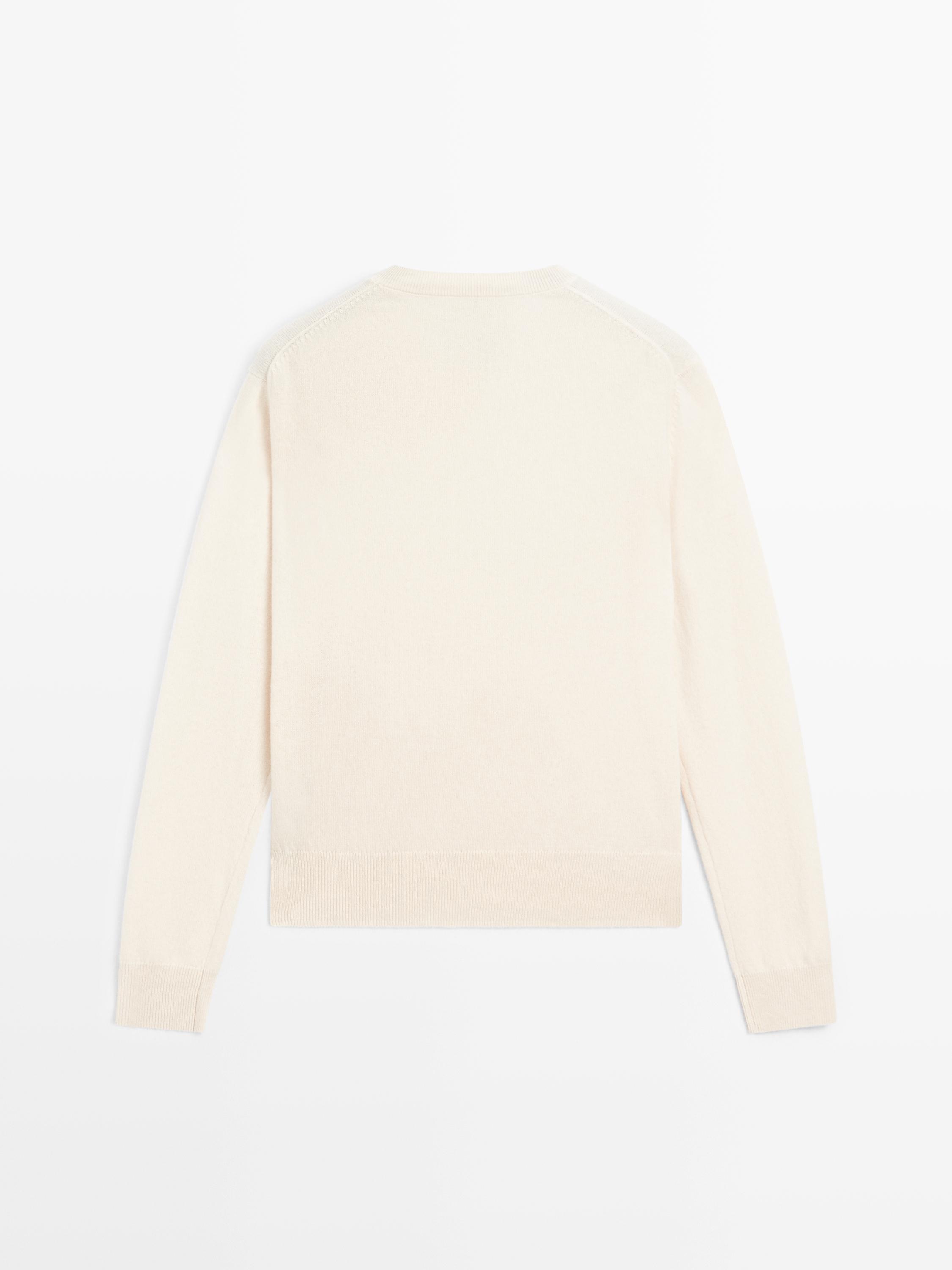 Wool blend knit V-neck sweater — Beige