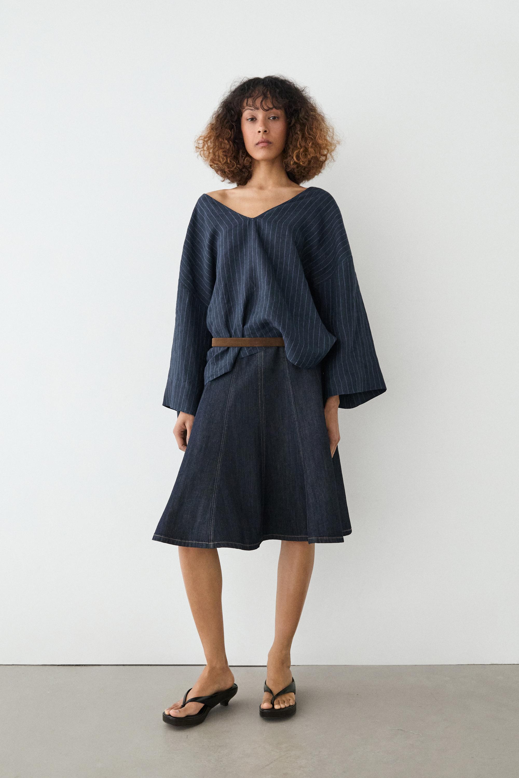 Striped linen blouse with back detail — DARK BLUE