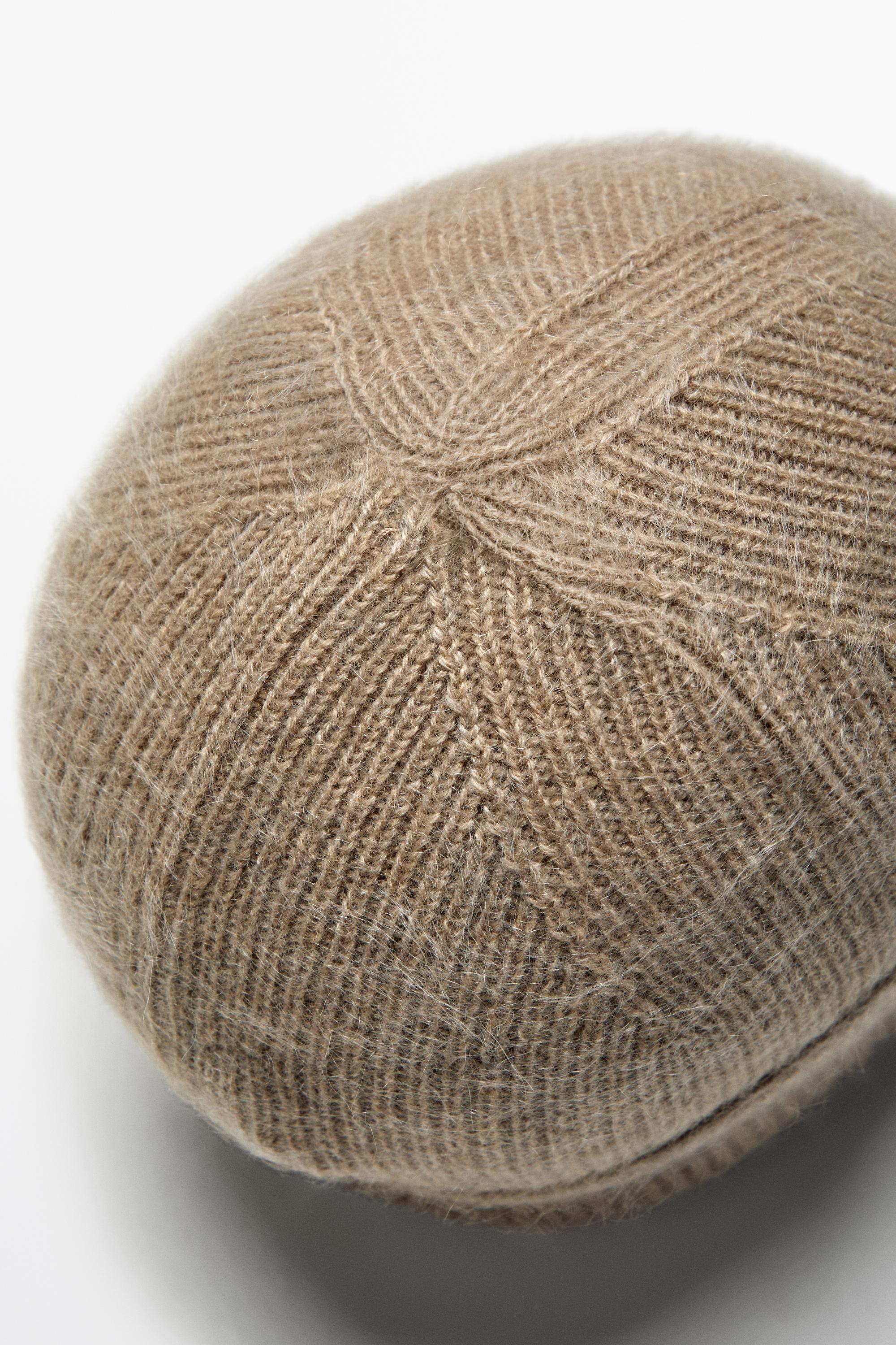100% cashmere knit beanie — CREAM