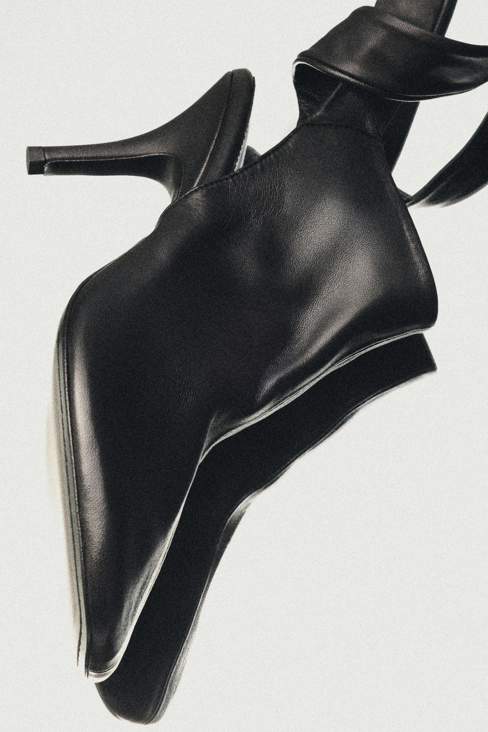 Laced heel shoe - LIMITED EDITION · Black · Heelâ Shoes | Massimo