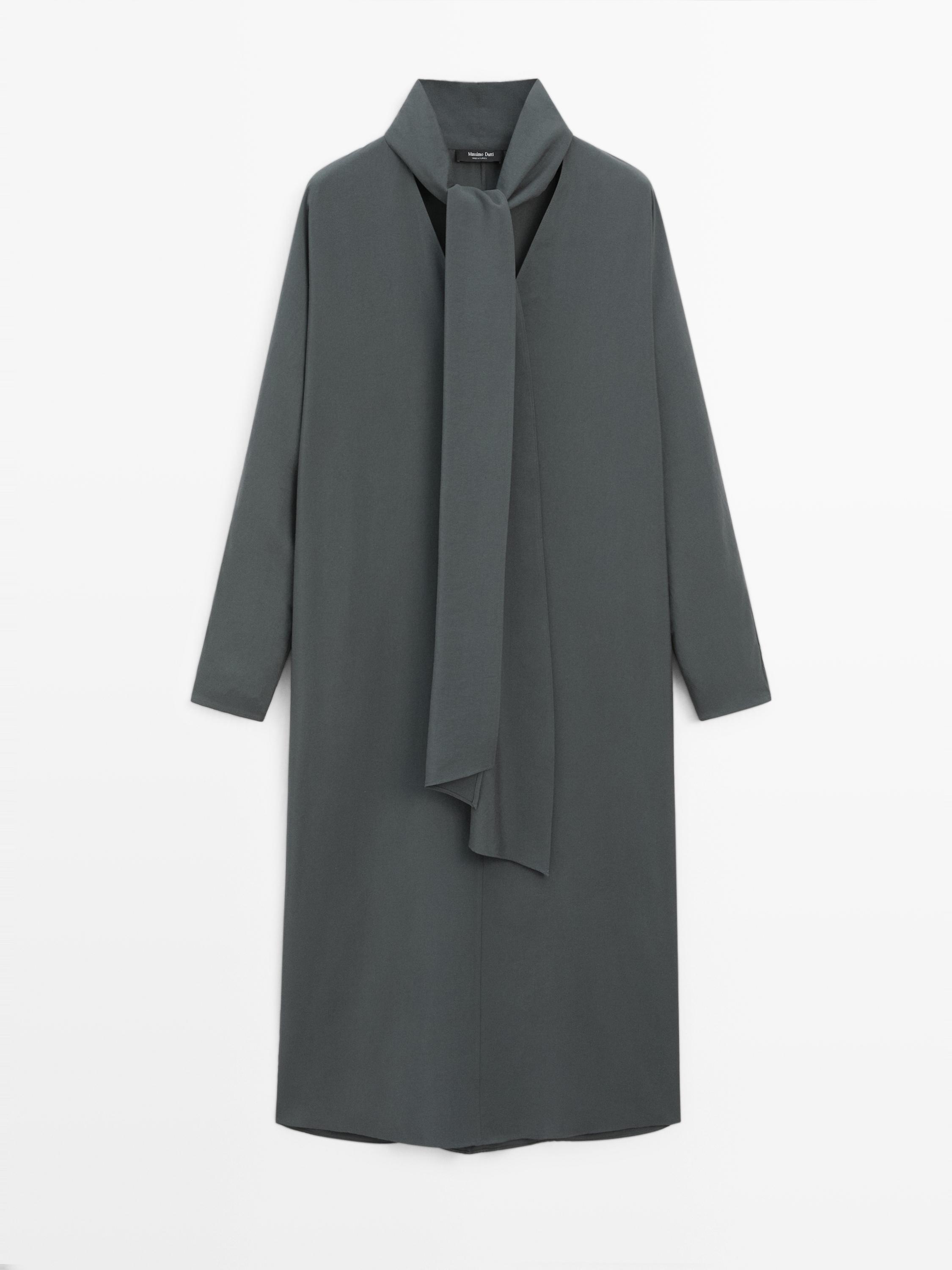 Vestido midi escote pico lazada