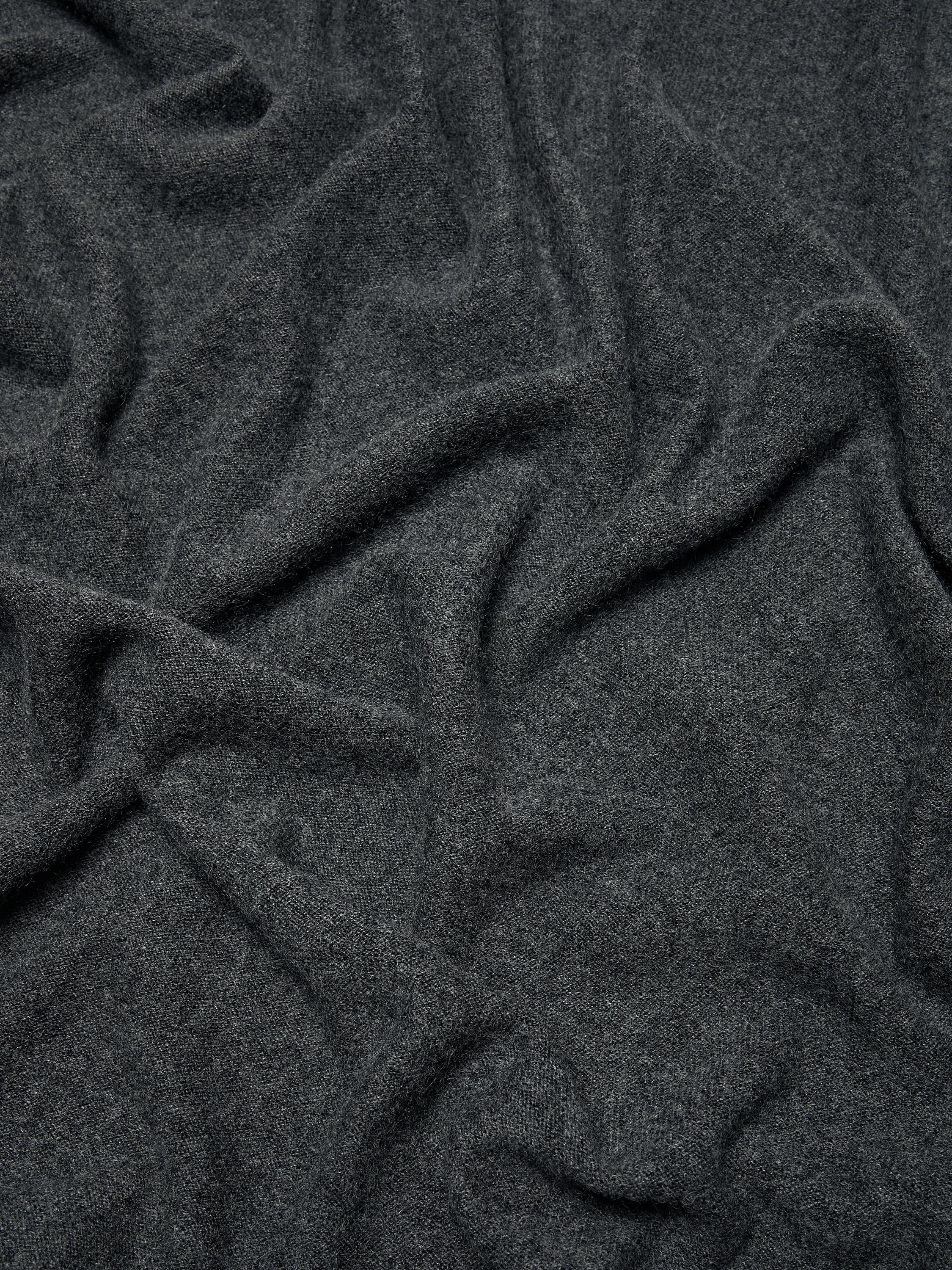 100% cashmere scarf