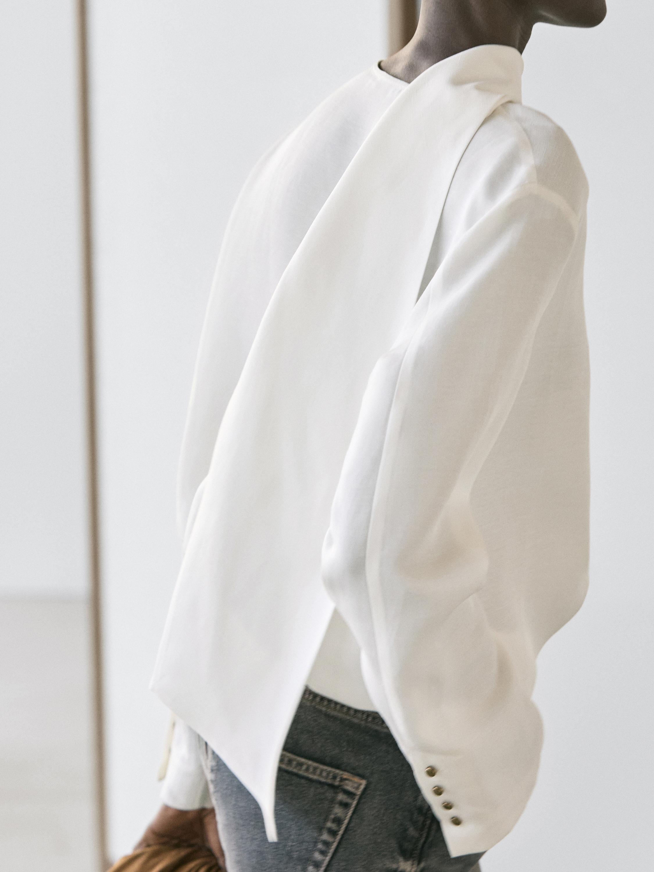 Flowing shirt with button details — Off white
