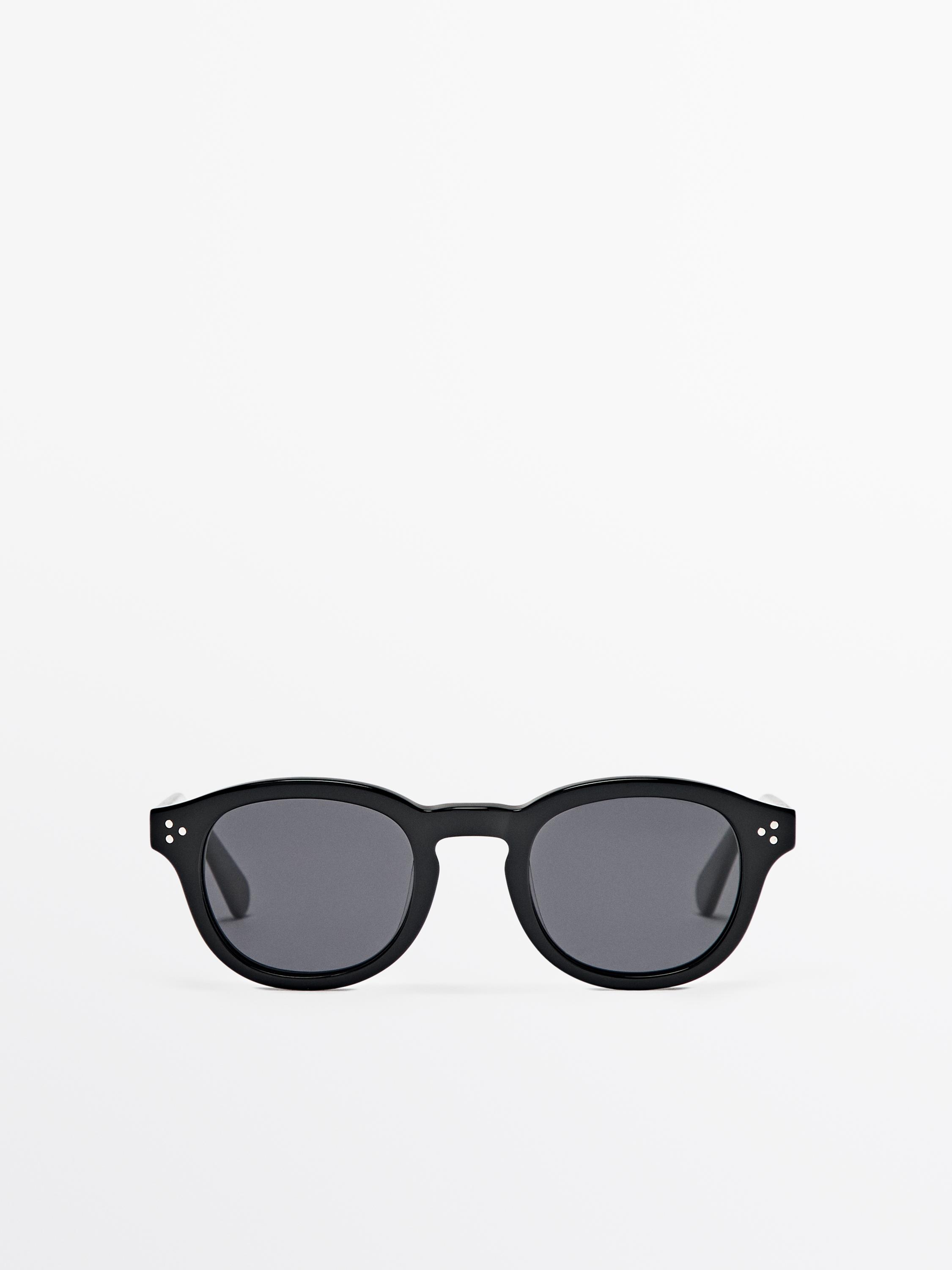 Round sunglasses