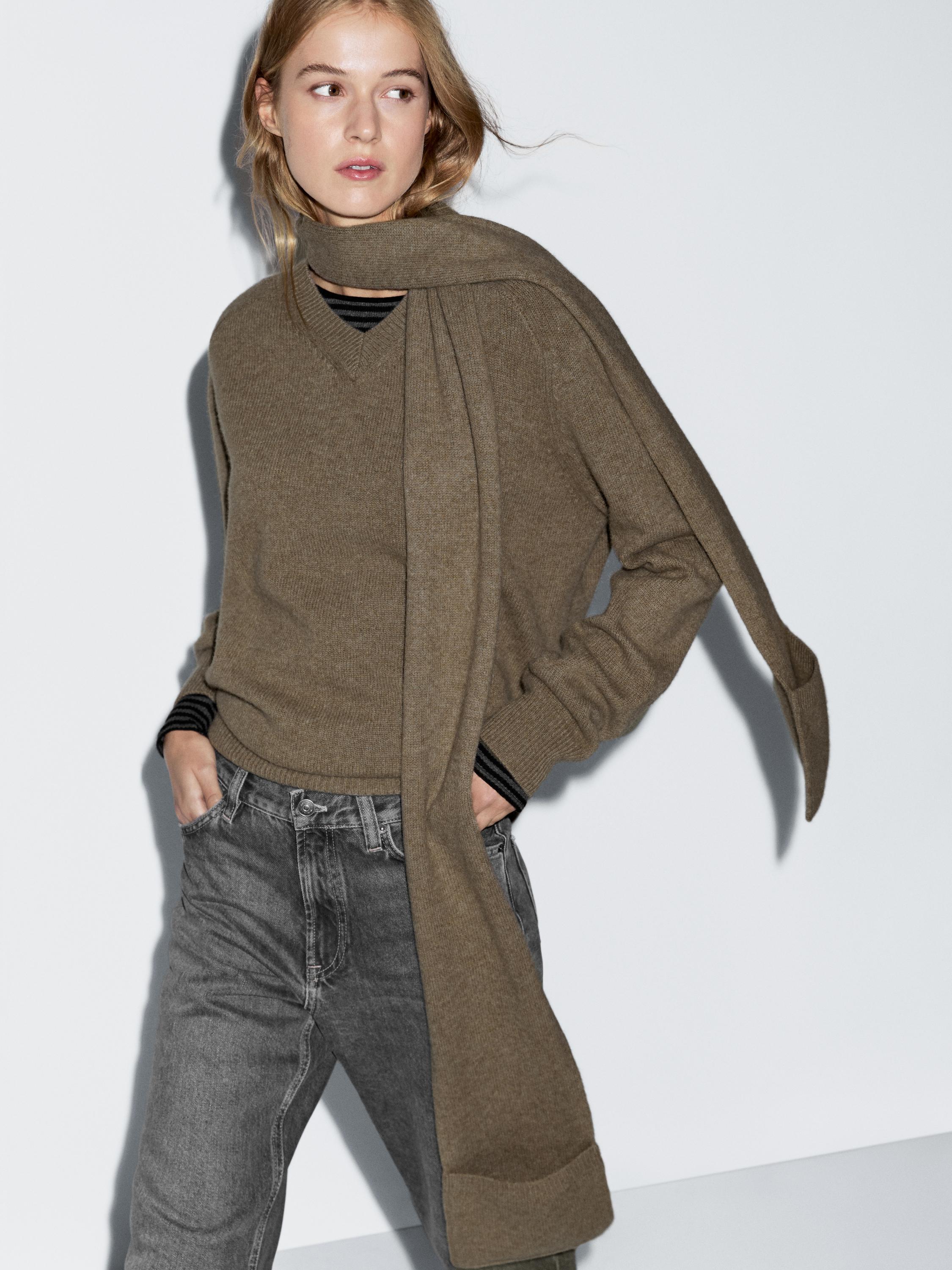 100% wool knit sweater with scarf and pocket
