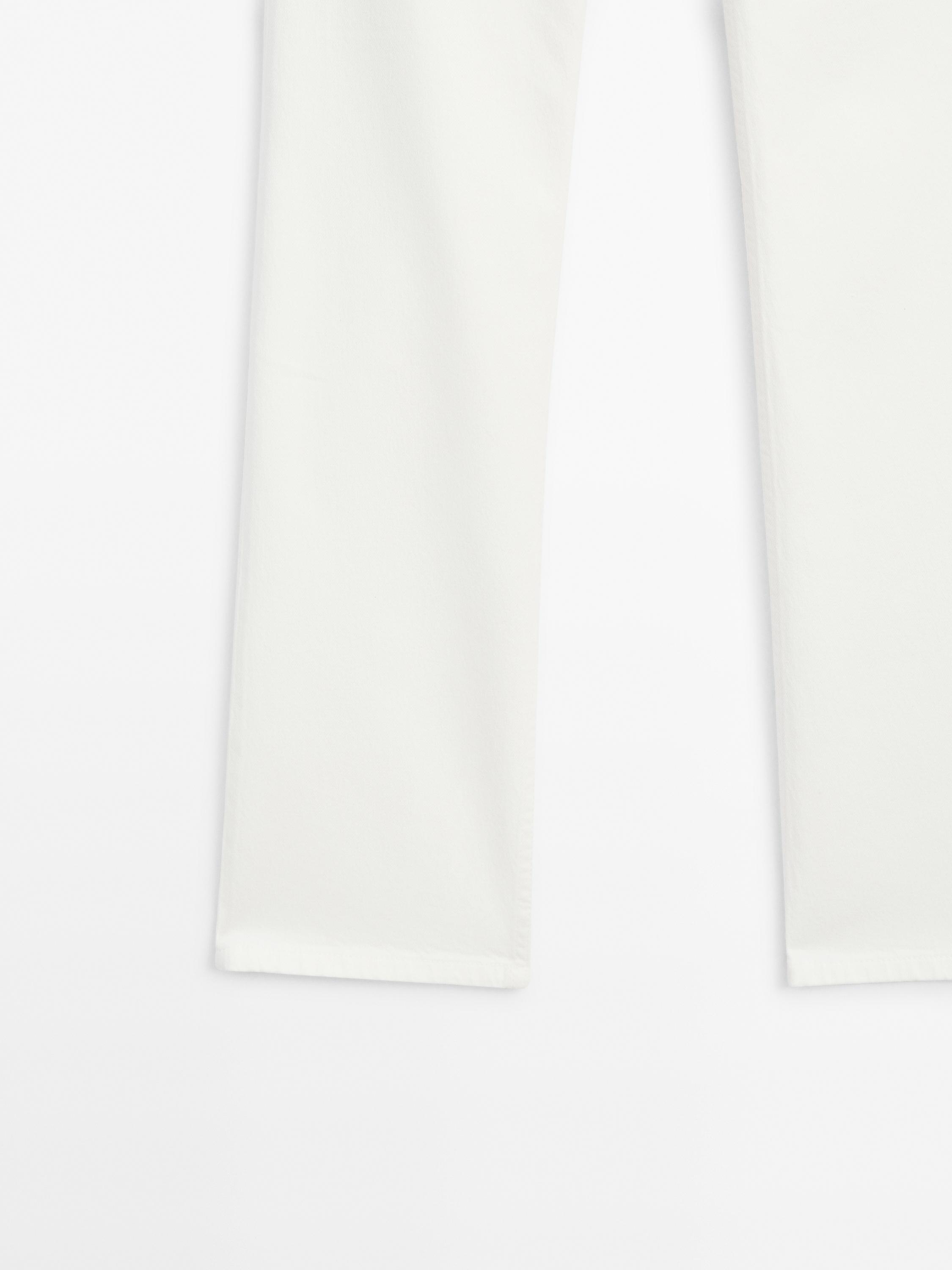 Low-rise straight-leg jeans
