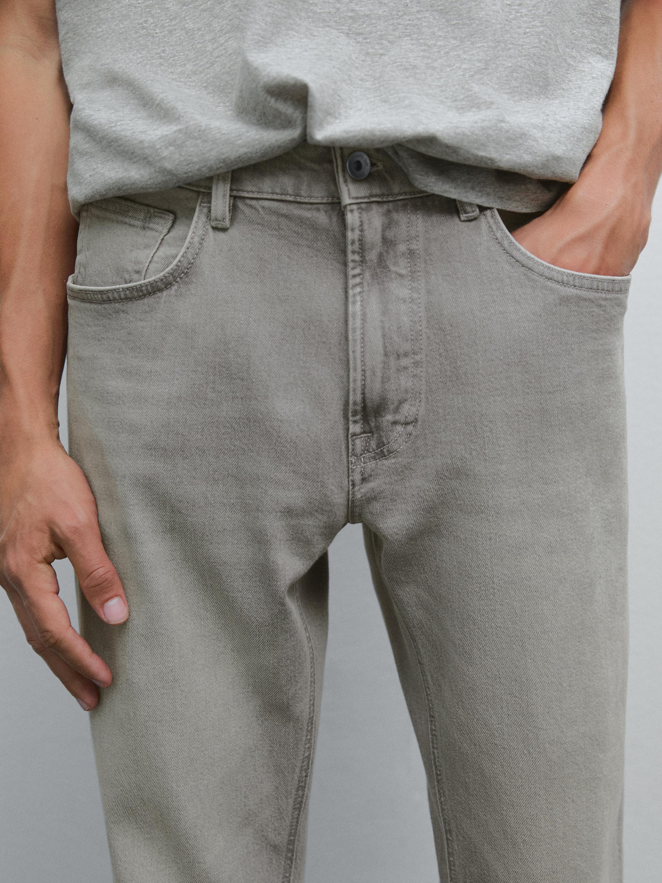 Tapered fit jeans