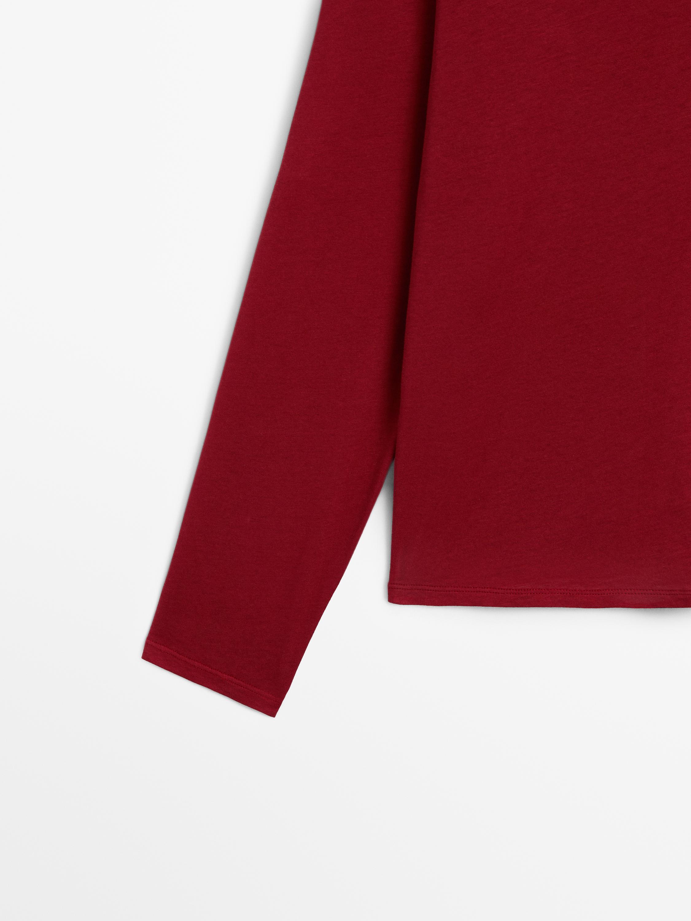 Slim-fit cotton T-shirt with long sleeves
